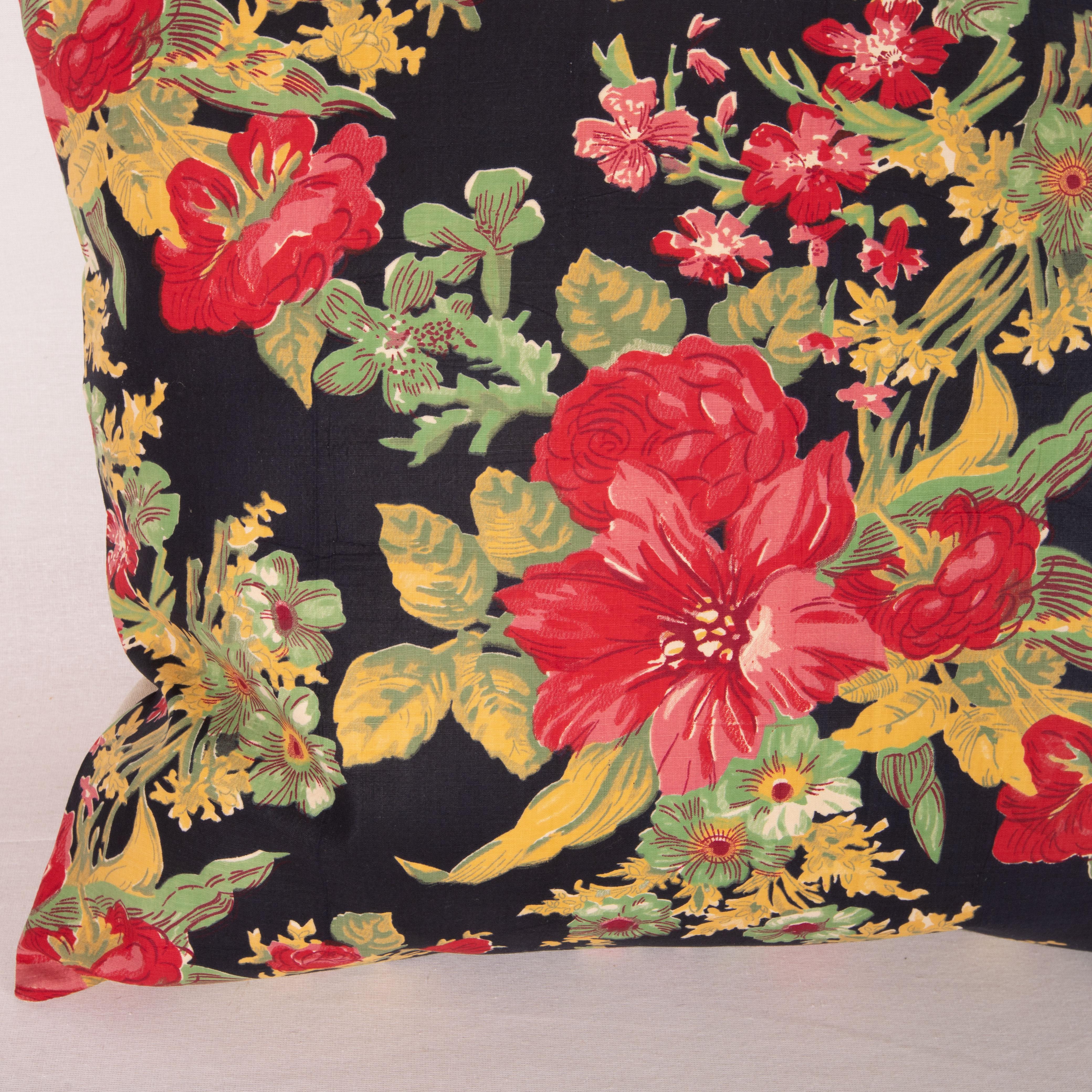Russian Roller Printed Pillow Covers, Mid 20th C. In Good Condition For Sale In Istanbul, TR