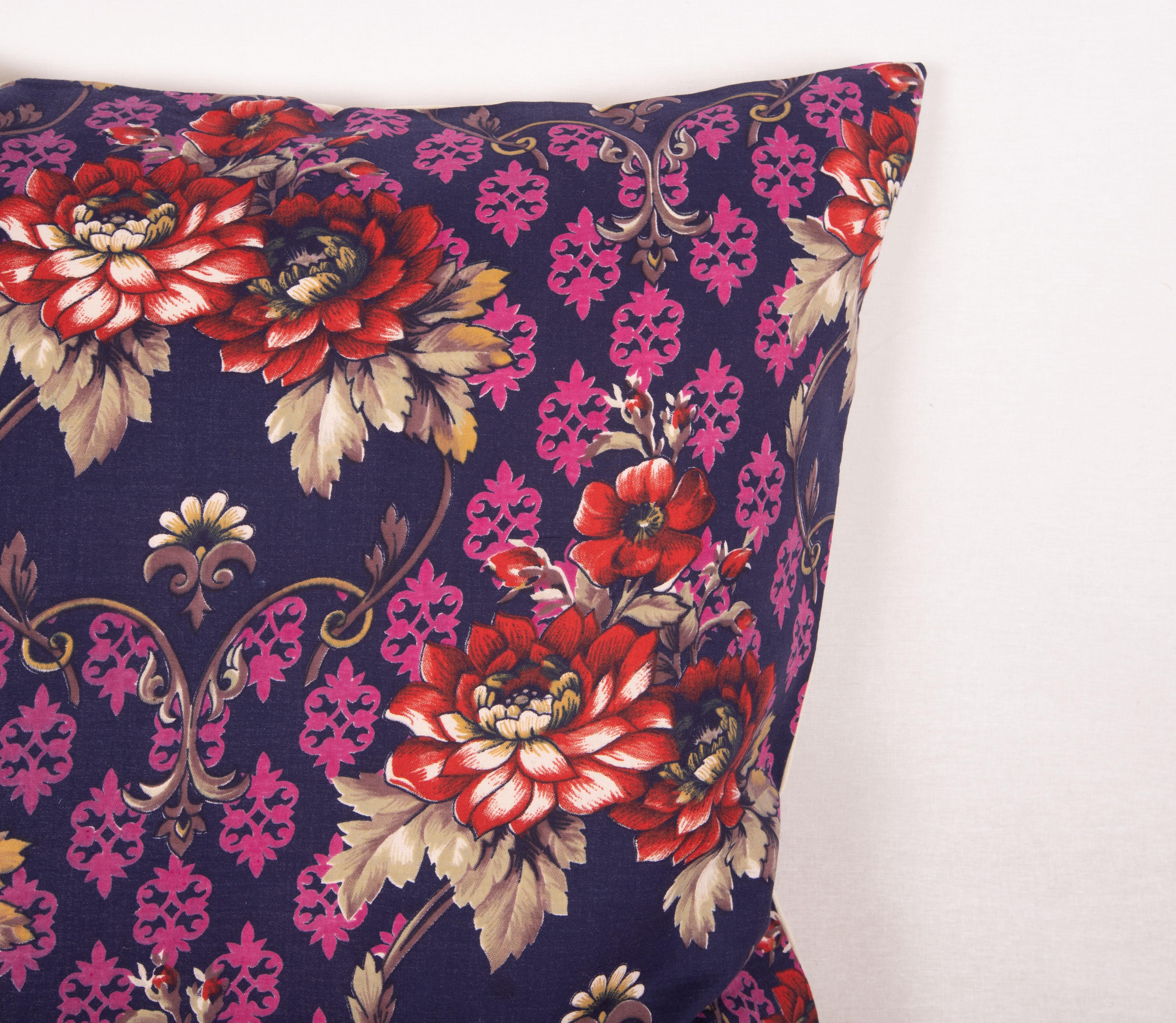 20th Century Russian Roller Printed Pillow Covers, Mid 20th C For Sale