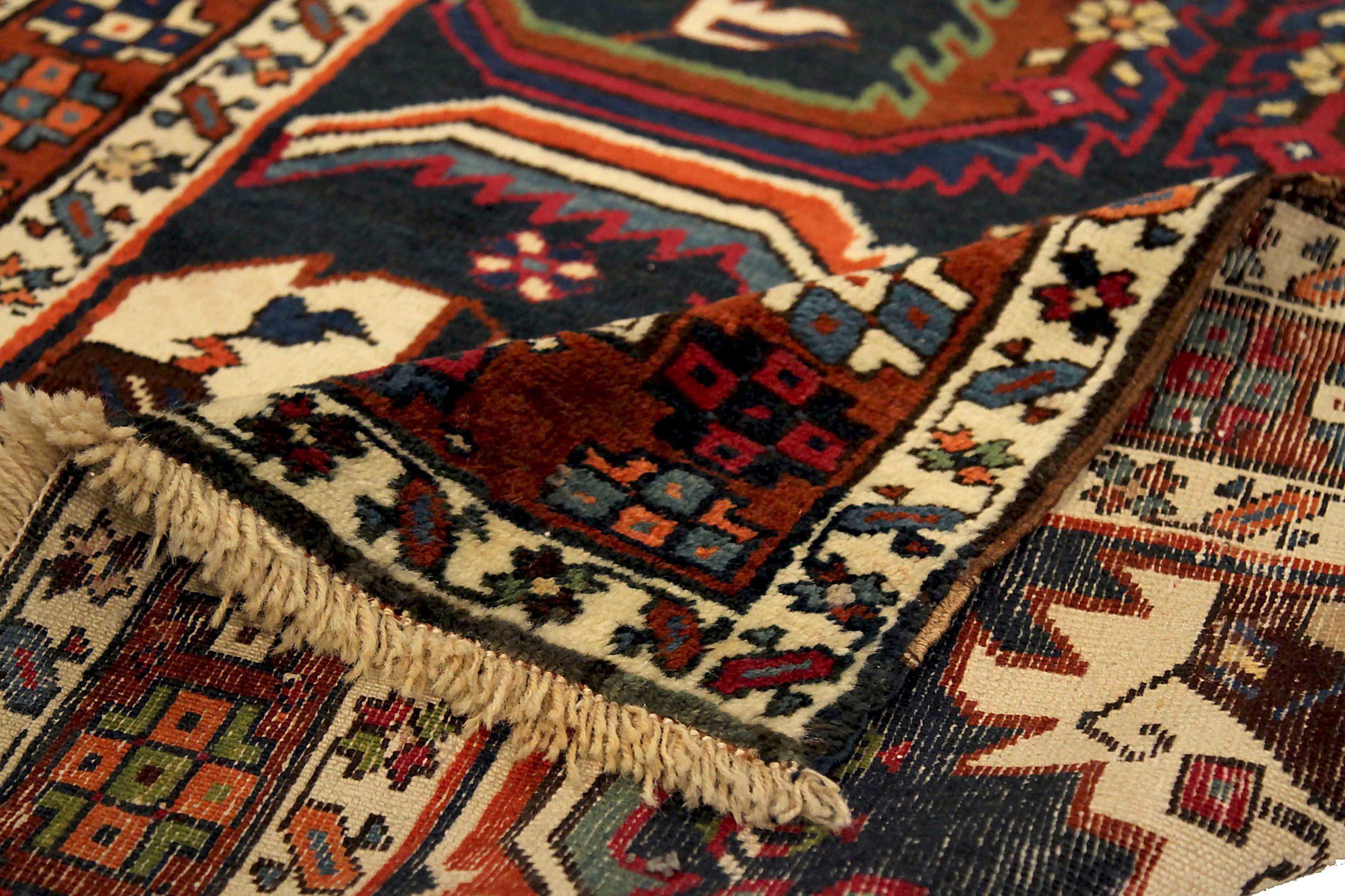 Russischer russischer Läufer um 1910 - Wolle Schwarz Elfenbein Rot 72154 (20. Jahrhundert) im Angebot