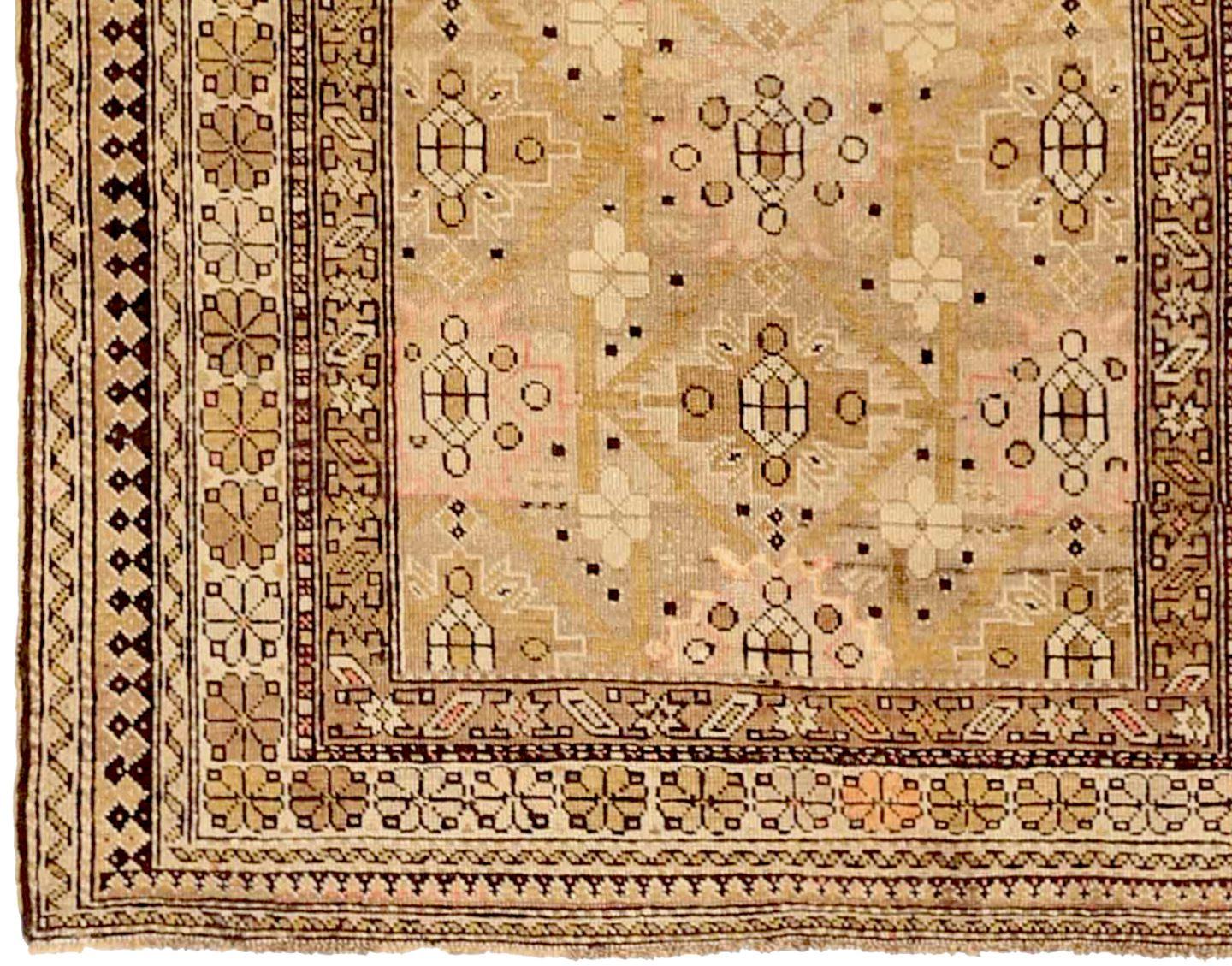 Russischer Schirwan Kleiner Teppich CIRCA 1910 - Wolle Elfenbein Rosa Gelb 71750 im Zustand „Hervorragend“ im Angebot in Dallas, TX