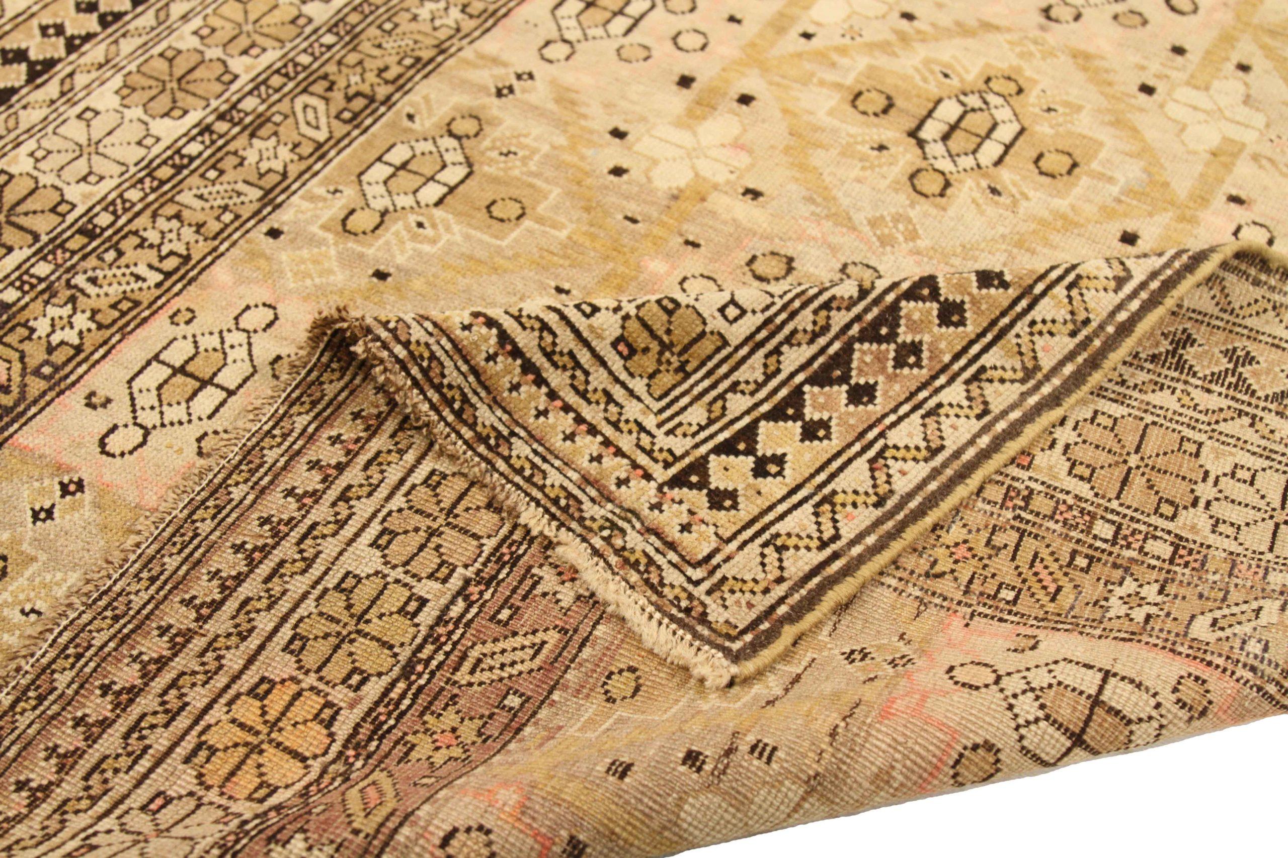 Russischer Schirwan Kleiner Teppich CIRCA 1910 - Wolle Elfenbein Rosa Gelb 71750 (20. Jahrhundert) im Angebot