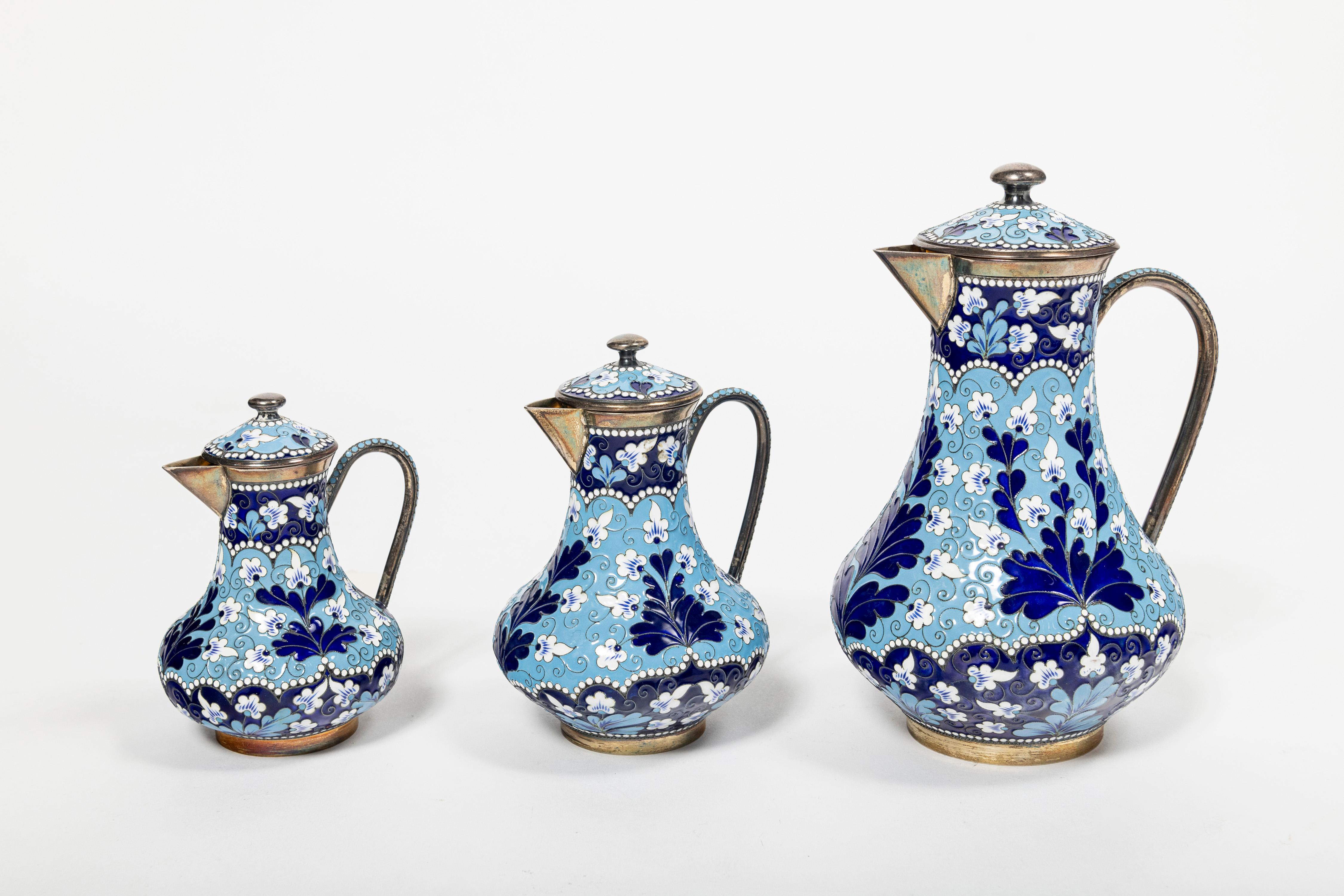 Russian silver and enamel tea set for six people, Russia, circa 1960. In Good Condition For Sale In Buenos Aires, Buenos Aires