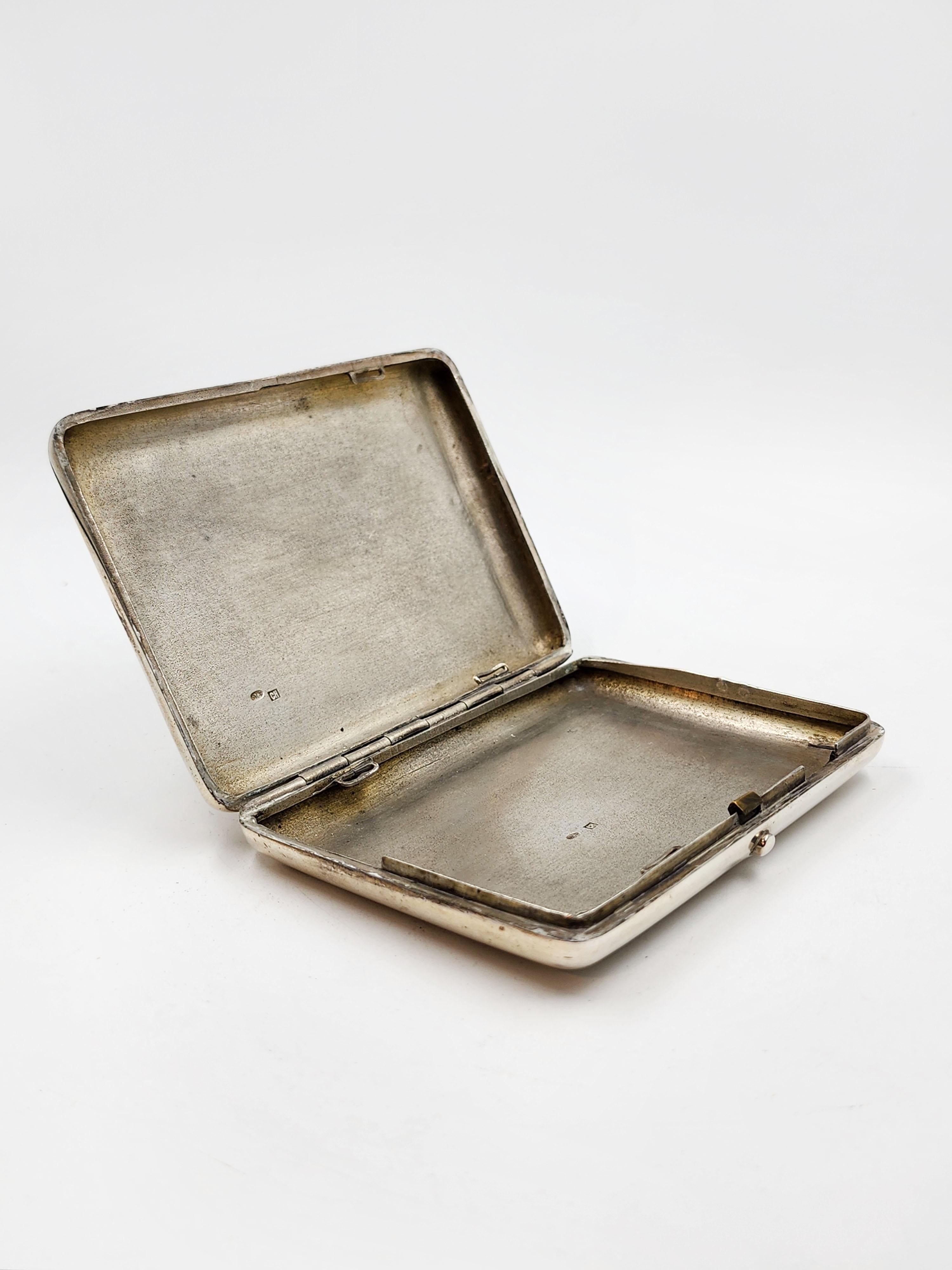 Russian silver cigarette case with nickel 20th Century In Good Condition For Sale In Autonomous City Buenos Aires, CABA