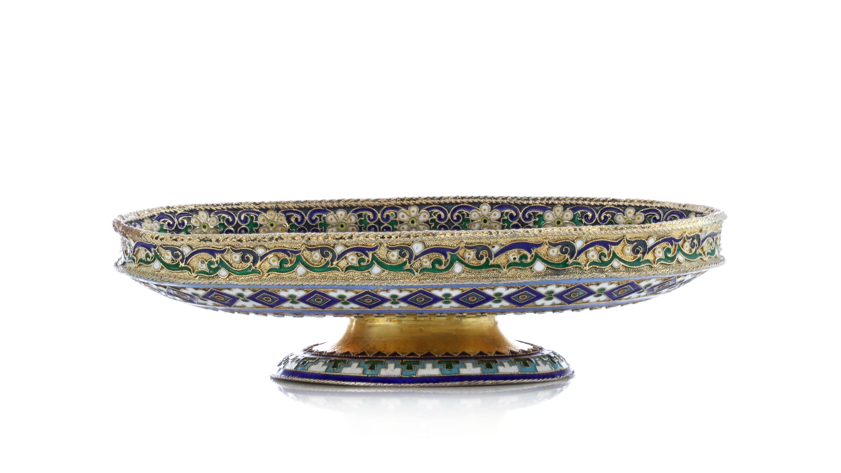 Antique Russian cloisonné enamel silver dish by Ovchinnikov
Made in Russia, 1890s.

Size: 12 x 7 x 3.2cm

Condition: Excellent.