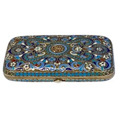 Russische Schatulle aus Silber, vergoldet und Cloisonné-Emaille