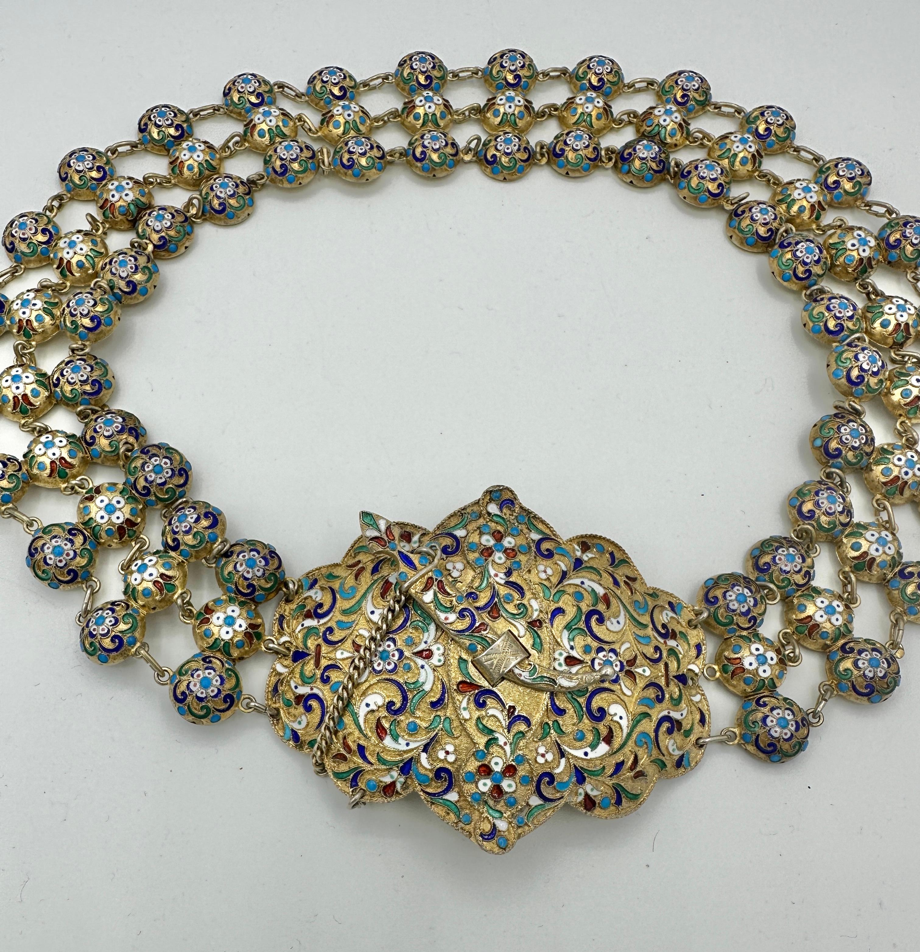 Cintura o collana russa in argento dorato e smalto San Pietroburgo 1908-1917 V.I.I. Victorov In condizioni ottime in vendita a New York, NY