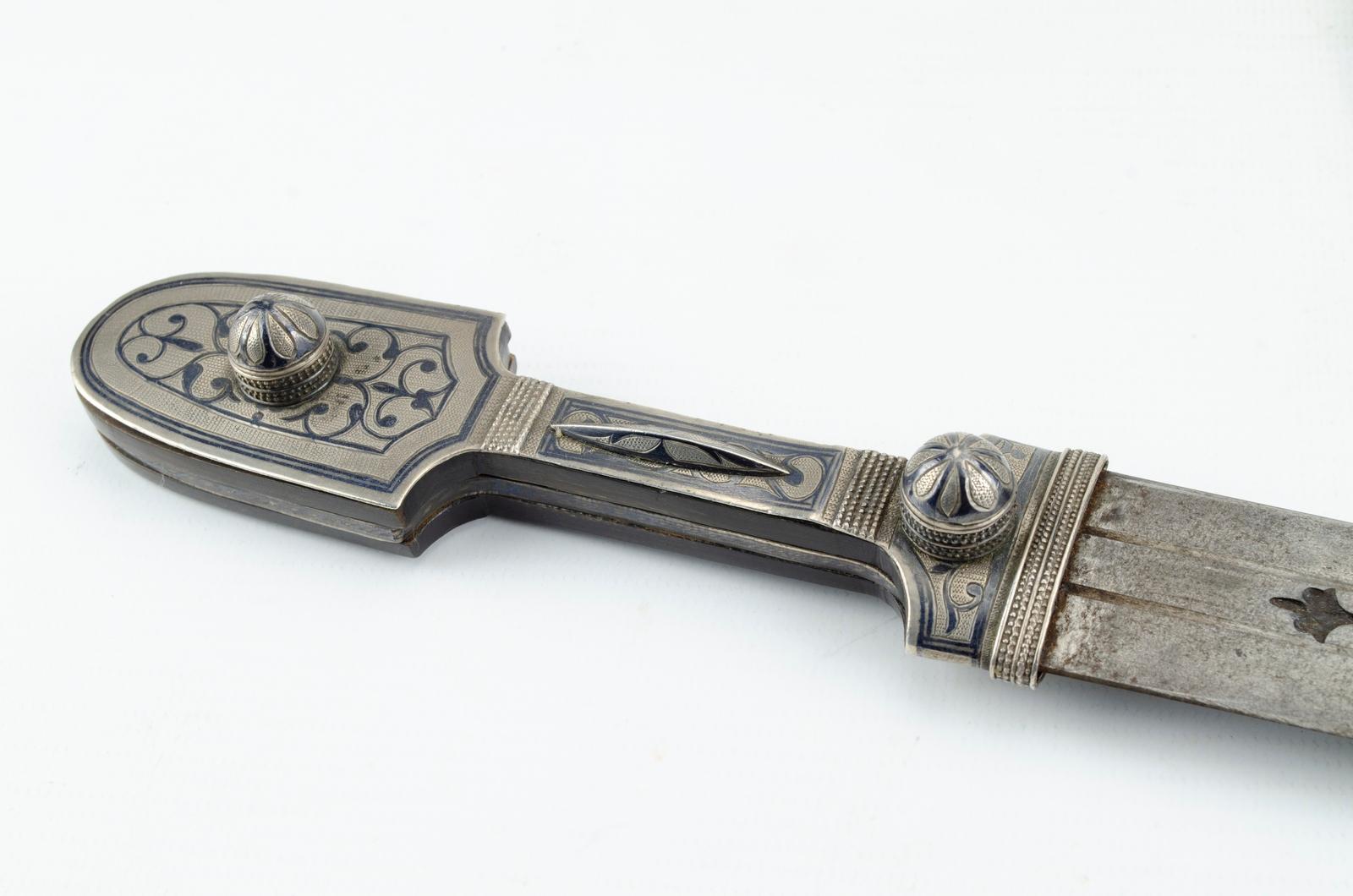 russian dagger
