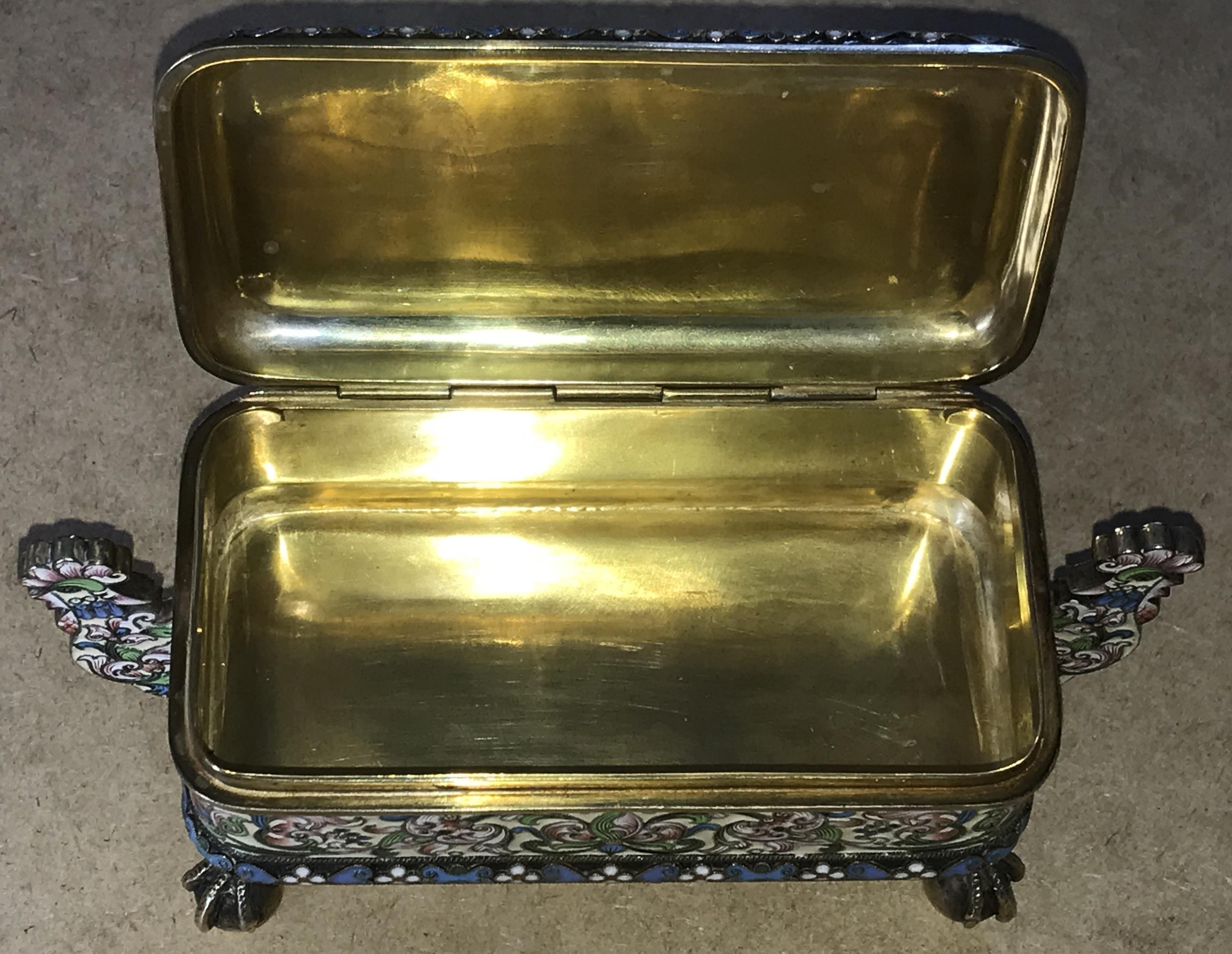 Cofre de plata rusa Pavel Ovchinnikov & Ivan Khlednikov Esmalte Cloisonné dorado en venta 9