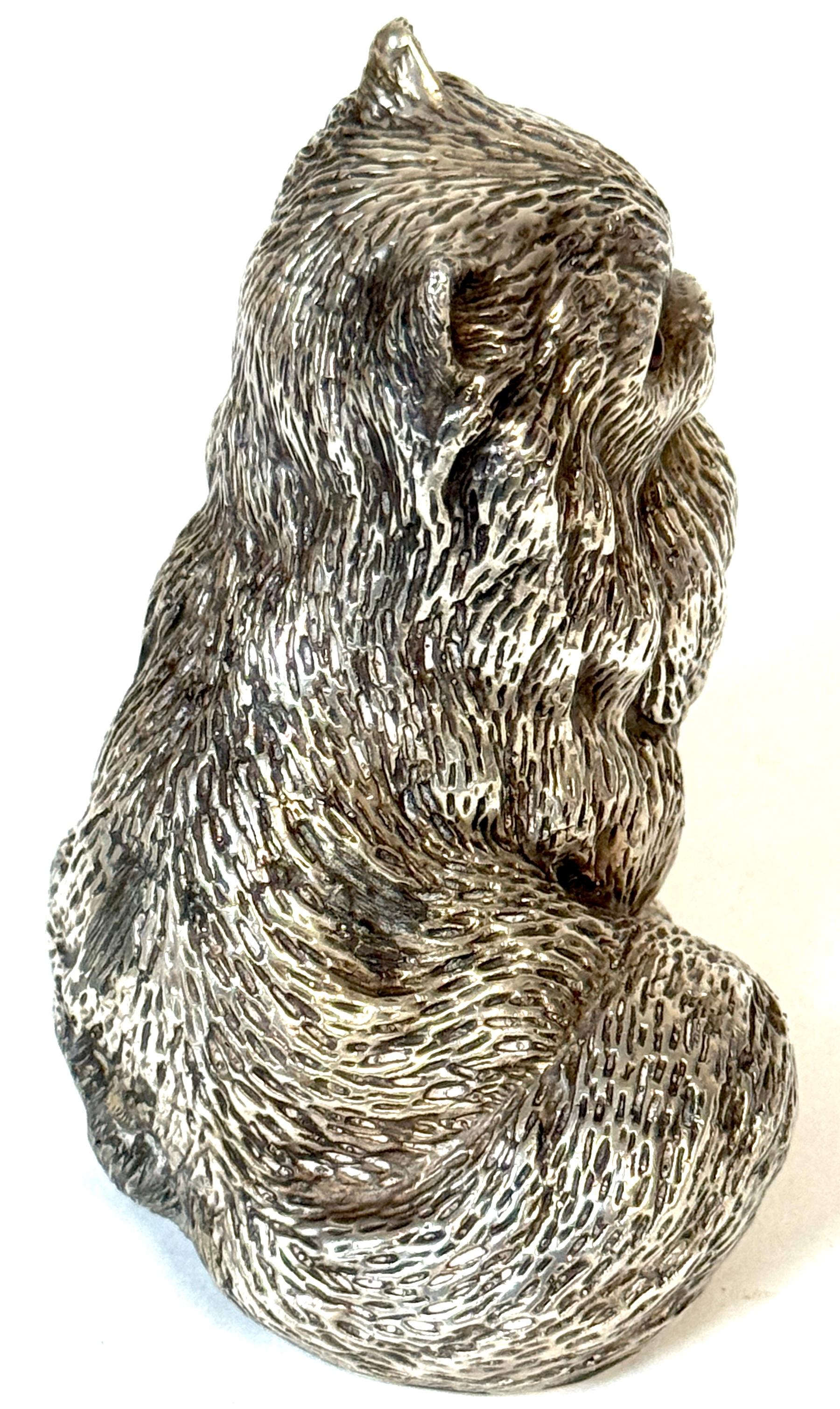 Sculpture russe en argent représentant un chat persan, période soviétique, 88 Zolotnik, marquée 