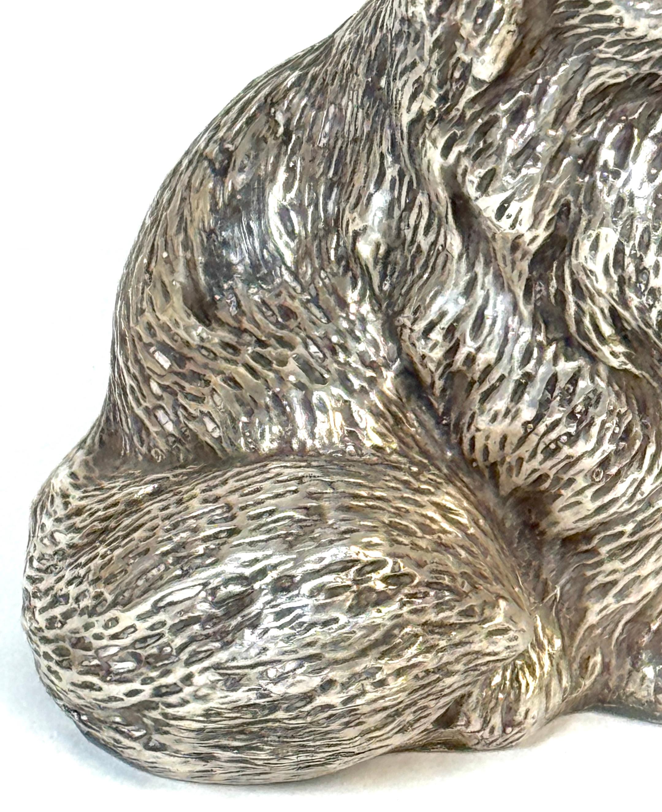 Moulage Sculpture russe en argent représentant un chat persan, période soviétique, 88 Zolotnik, marquée 