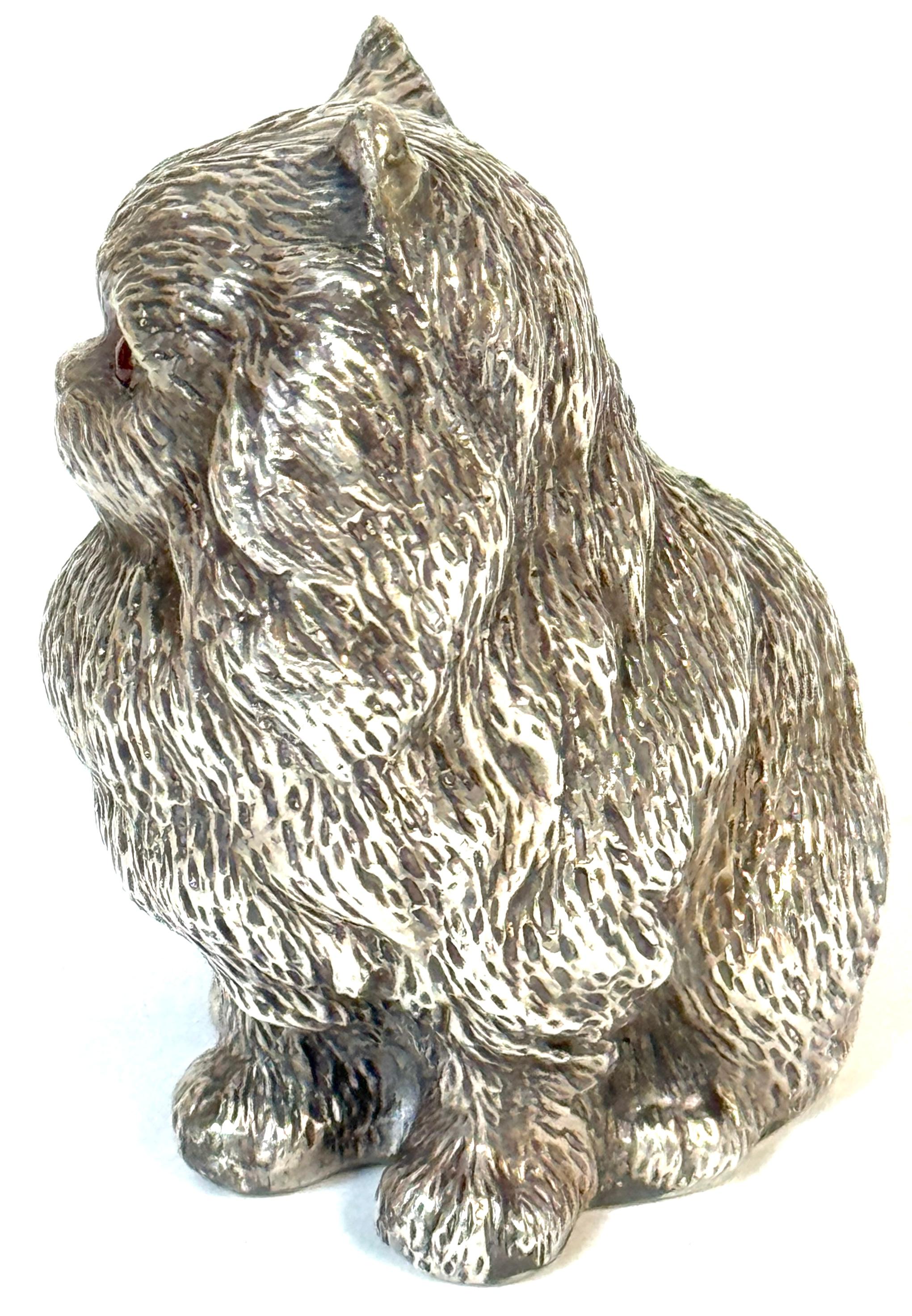 20ième siècle Sculpture russe en argent représentant un chat persan, période soviétique, 88 Zolotnik, marquée 
