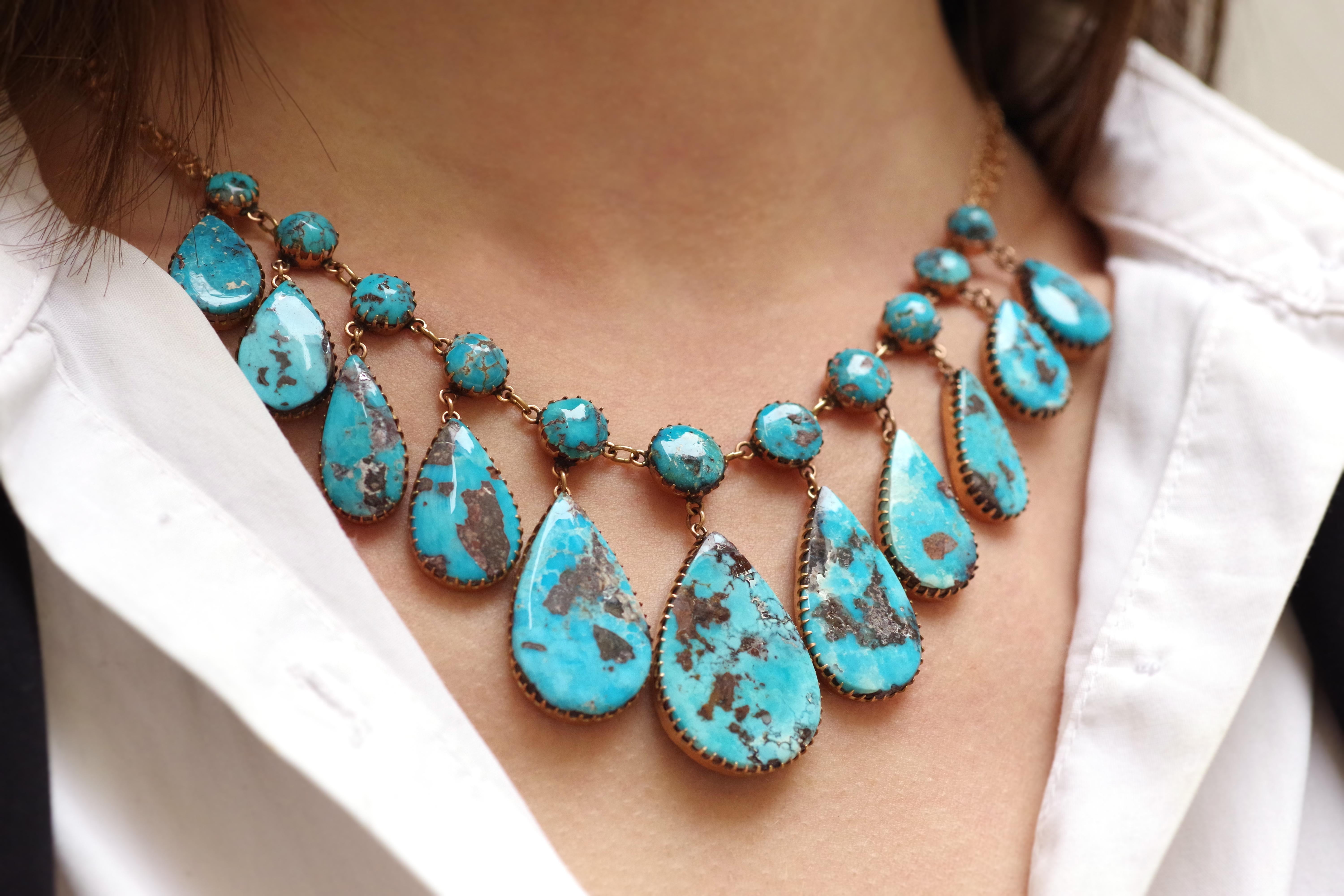 Edwardian Russian turquoise drapery necklace in 14k gold For Sale