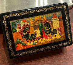 Russian Vintage Lacquer Box. Konek-Gorbunok. Mstera, c1970's, 9cm x 6cm.