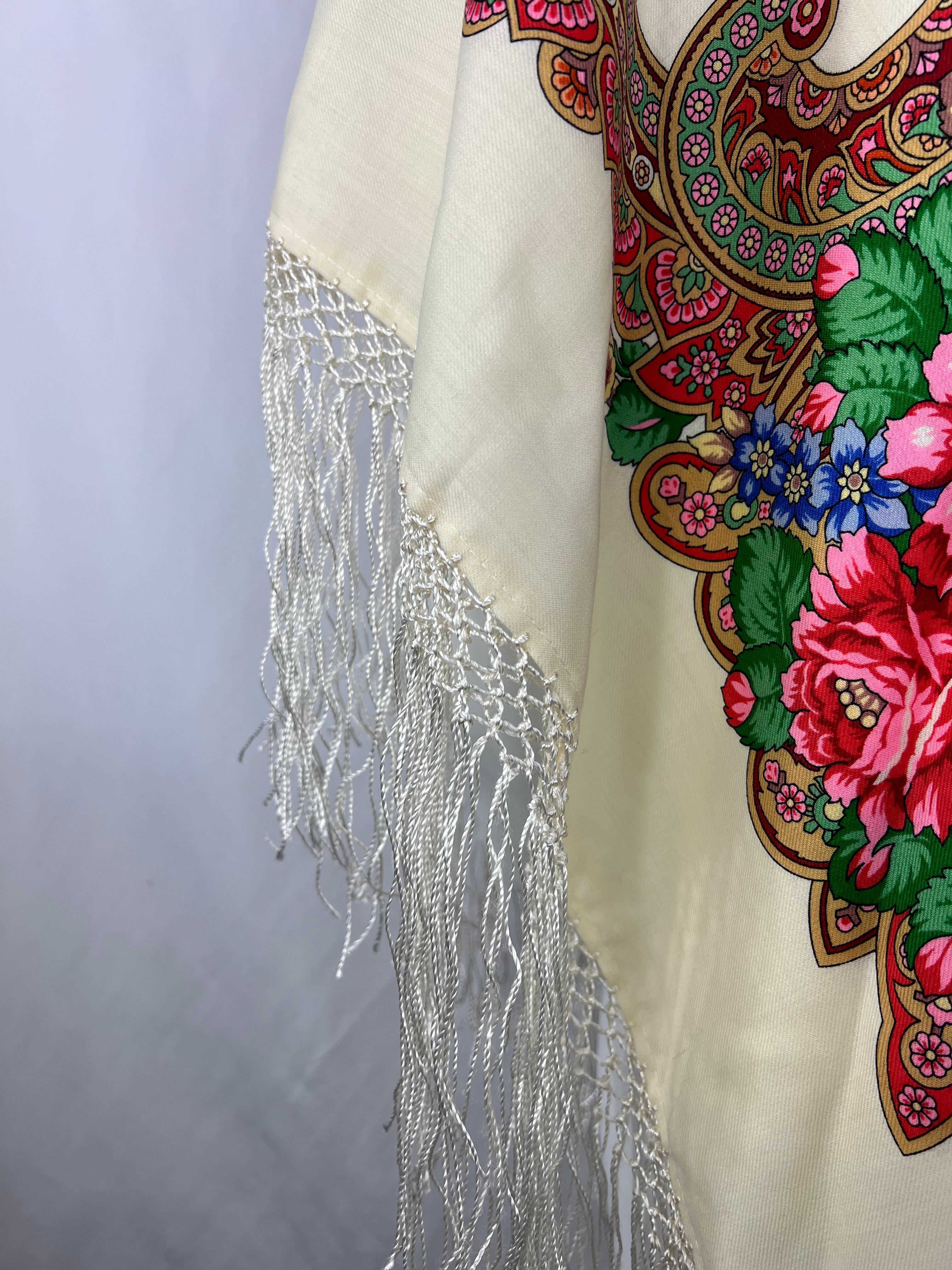 Russian White and Multicolored  Wool Scarf Cover Up In Excellent Condition For Sale In Beverly Hills, CA