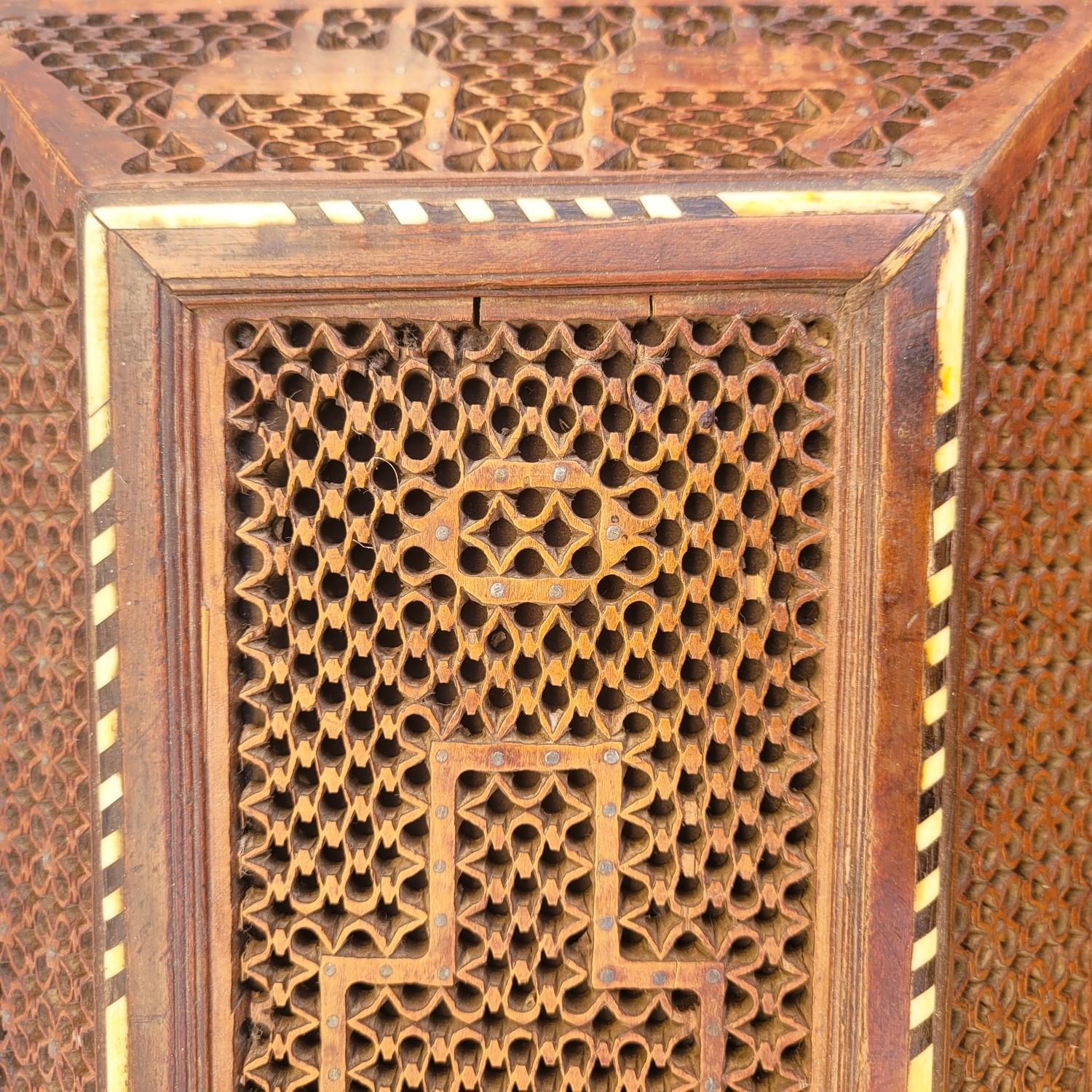 Hand-Carved Russian Wooden Box, In The Style Of The Abramtsevo Workshop, 19th Century For Sale