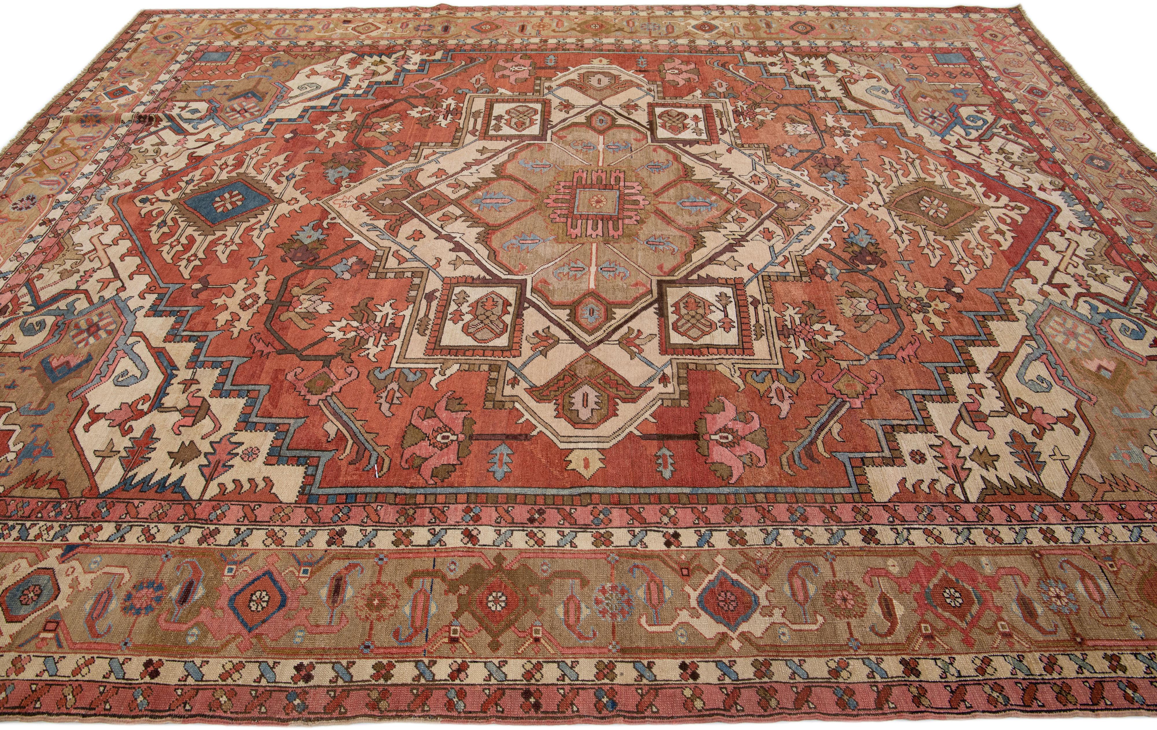 Rust 19th Century Antique Persian Serapi Wool Rug with Medallion Design In Good Condition For Sale In Norwalk, CT