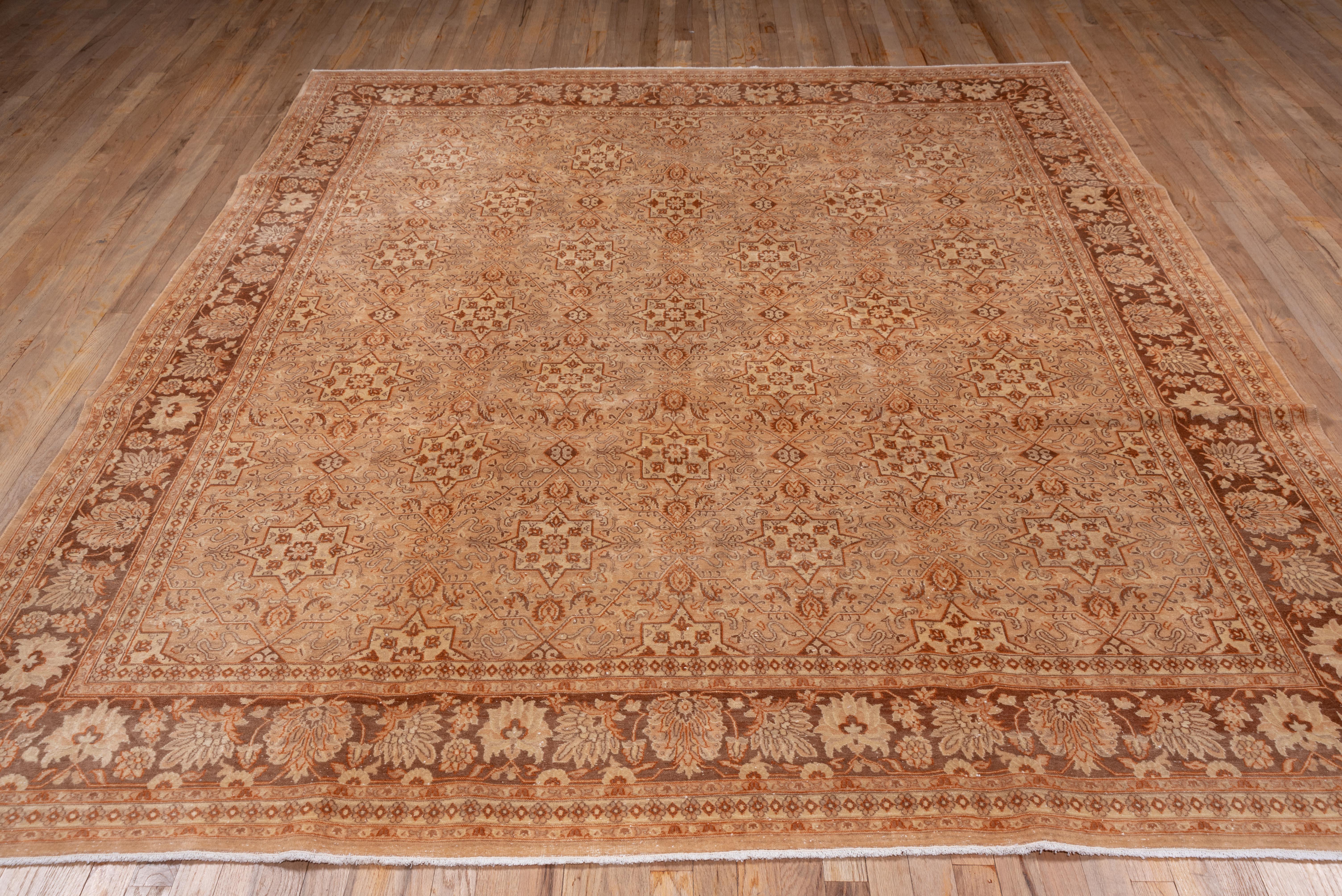 Rust Agra Oriental Traditional Carpet In Good Condition For Sale In New York, NY