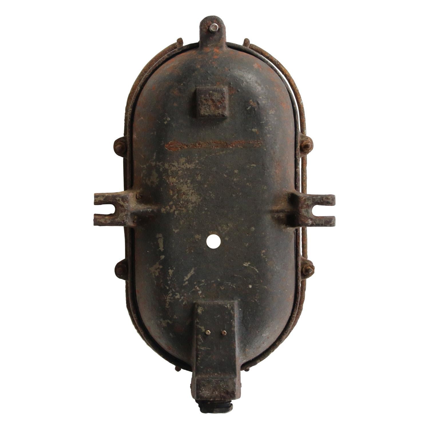 Rust Cast Iron Industrial Clear Glass Wall Lamp Sconce by Industria Rotterdam In Good Condition For Sale In Amsterdam, NL