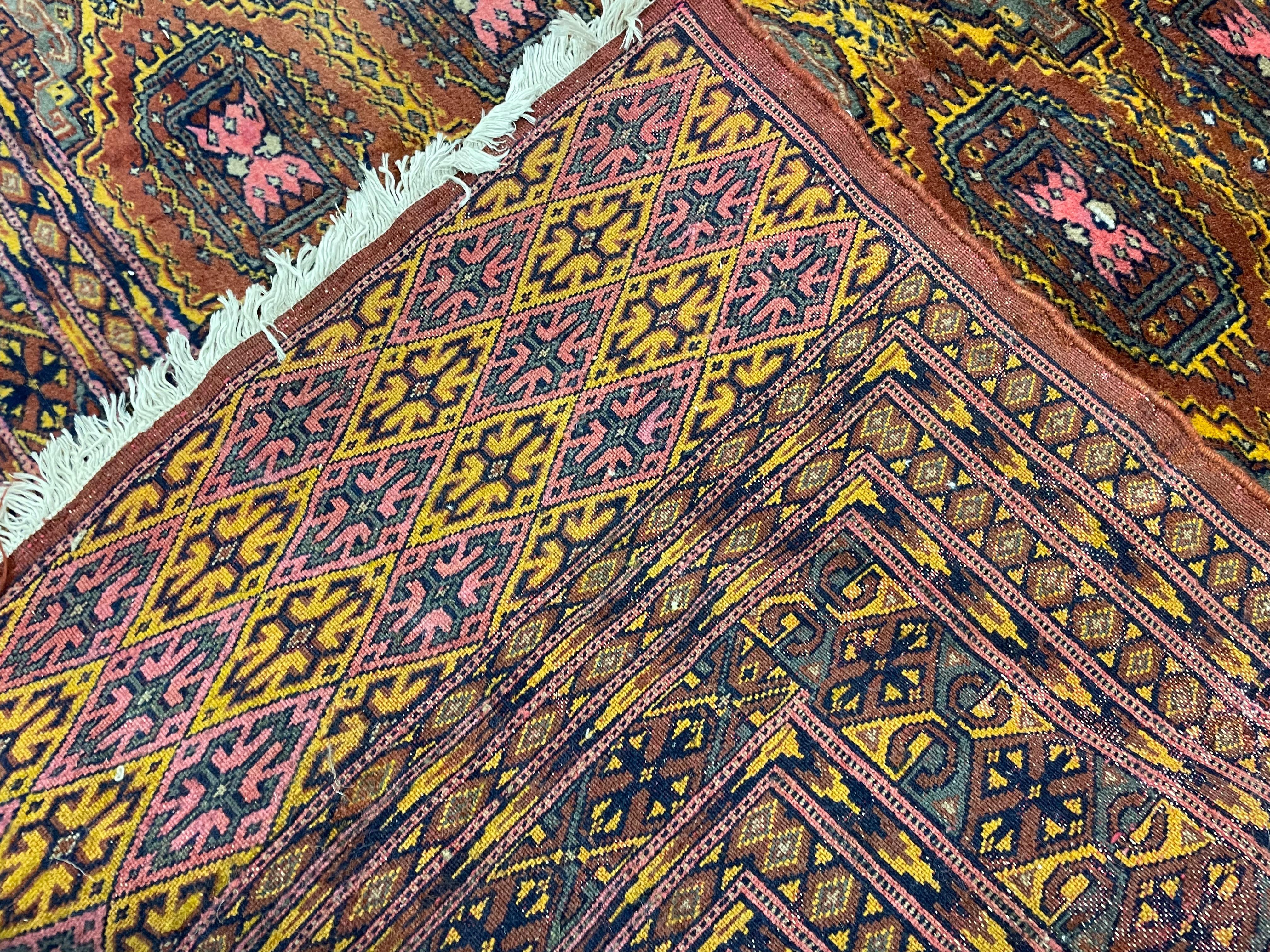 Rust Handmade Carpet Bokhara Area Rug, Wool Repeat Pattern Vintage Rugs Green In Excellent Condition For Sale In Wembley, GB