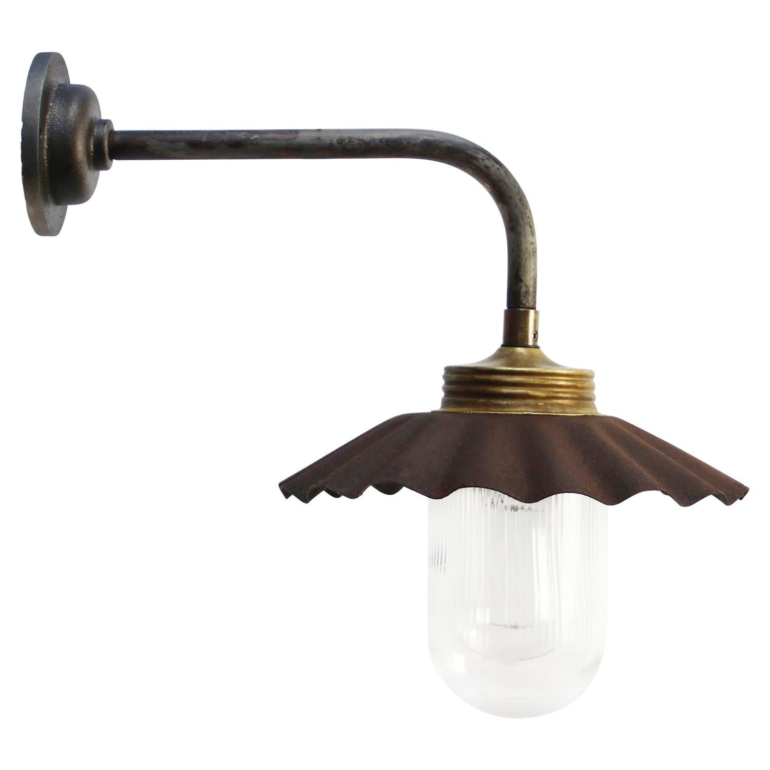 Rust Iron Vintage Industrial Brass Clear Striped Glass Sconces Wall Lights im Zustand „Gut“ im Angebot in Amsterdam, NL