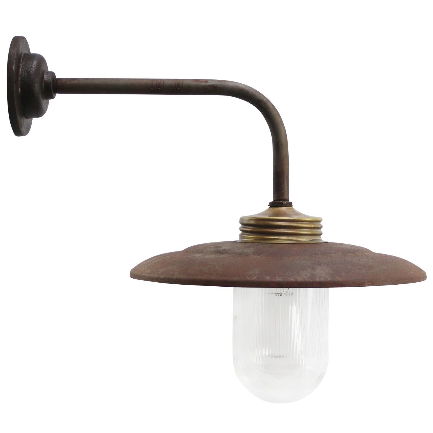 Rust Iron Vintage Industrial Brass Clear Striped Glass Scones Wall Lights In Good Condition For Sale In Amsterdam, NL