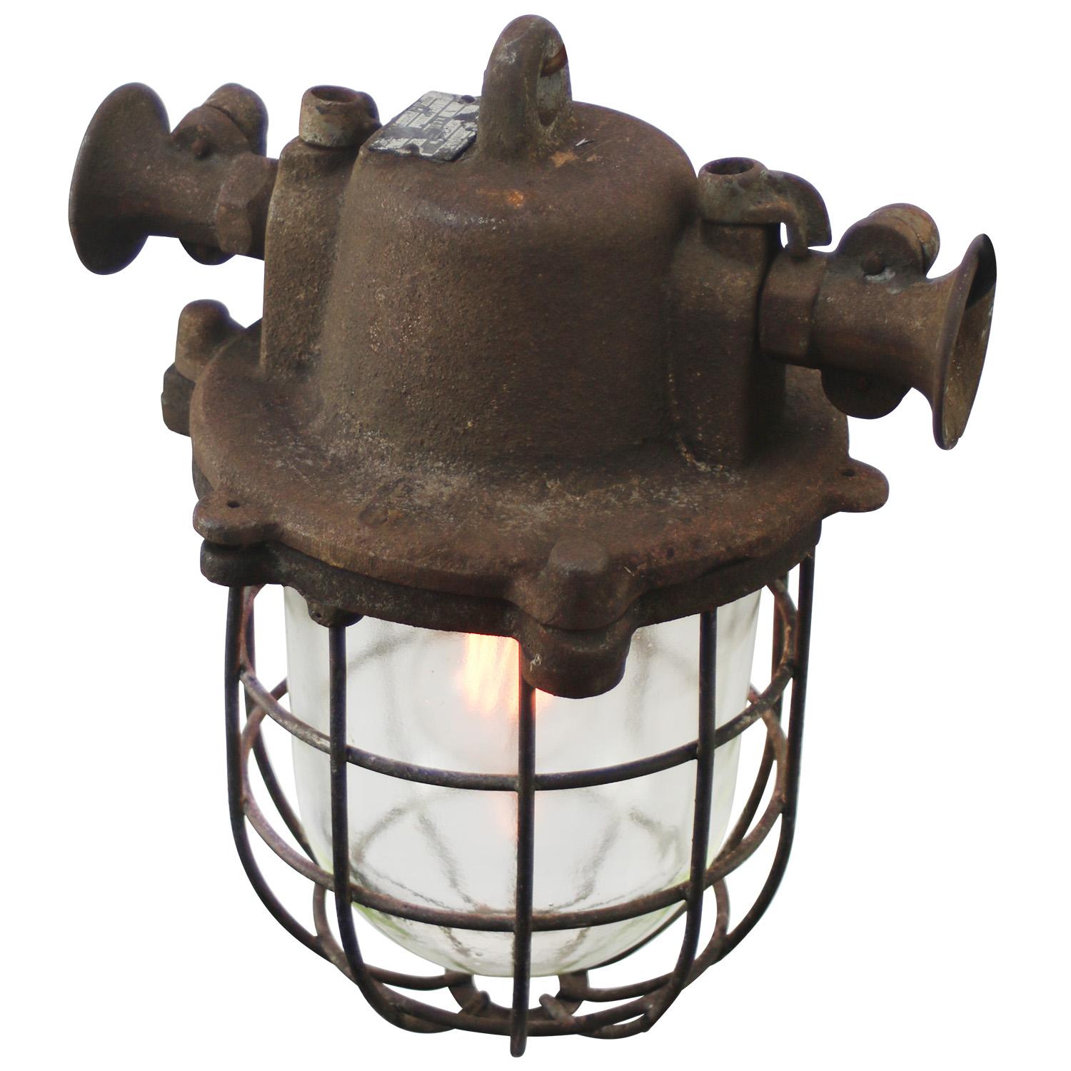 Industrial pendant lamp
Cast iron, clear glass

Weight 8.40 kg / 18.5 lb

Priced per individual item. All lamps have been made suitable by international standards for incandescent light bulbs, energy-efficient and LED bulbs. E26/E27 bulb holders and