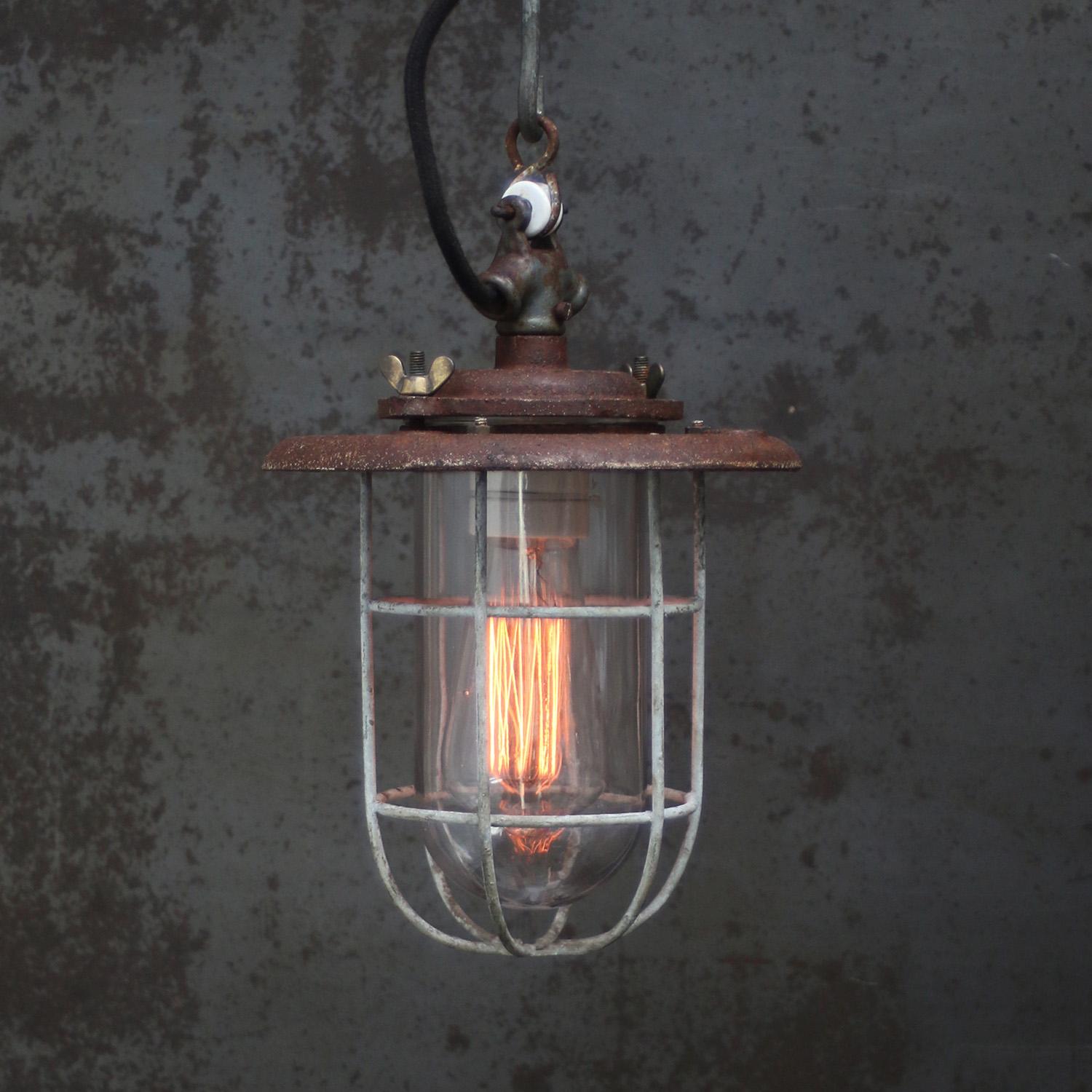 Industrial hanging lamp by Industria Rotterdam
Cast aluminium and clear glass

Weight 2.50 kg / 5.5 lb

Priced per individual item. All lamps have been made suitable by international standards for incandescent light bulbs, energy-efficient and LED
