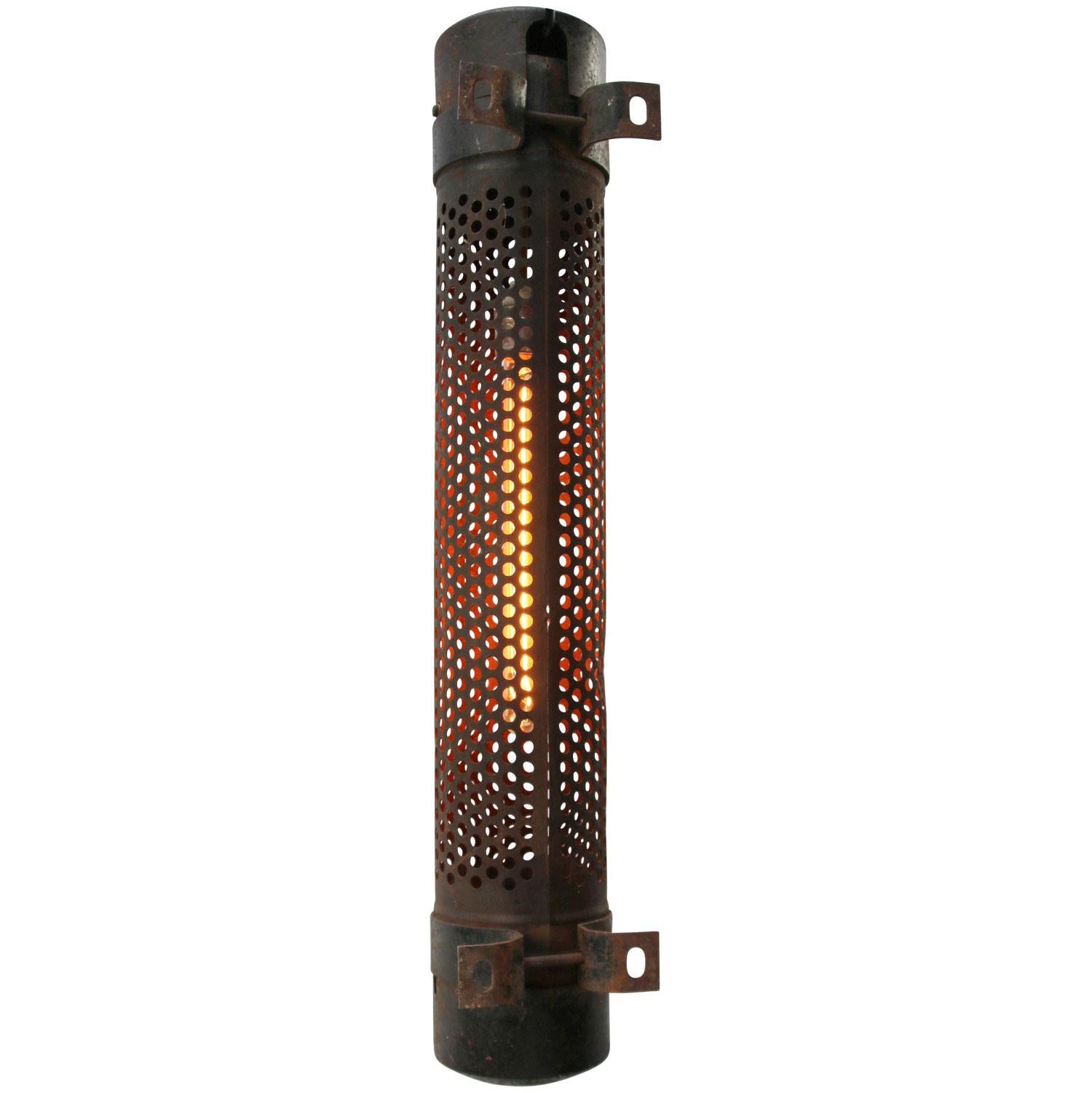 Old vintage round wall / ceiling fixture.
Black / rust iron

Weight 3.0 kg / 6.6 lb

Priced per individual item. All lamps have been made suitable by international standards for incandescent light bulbs, energy-efficient and LED bulbs. E26/E27 bulb