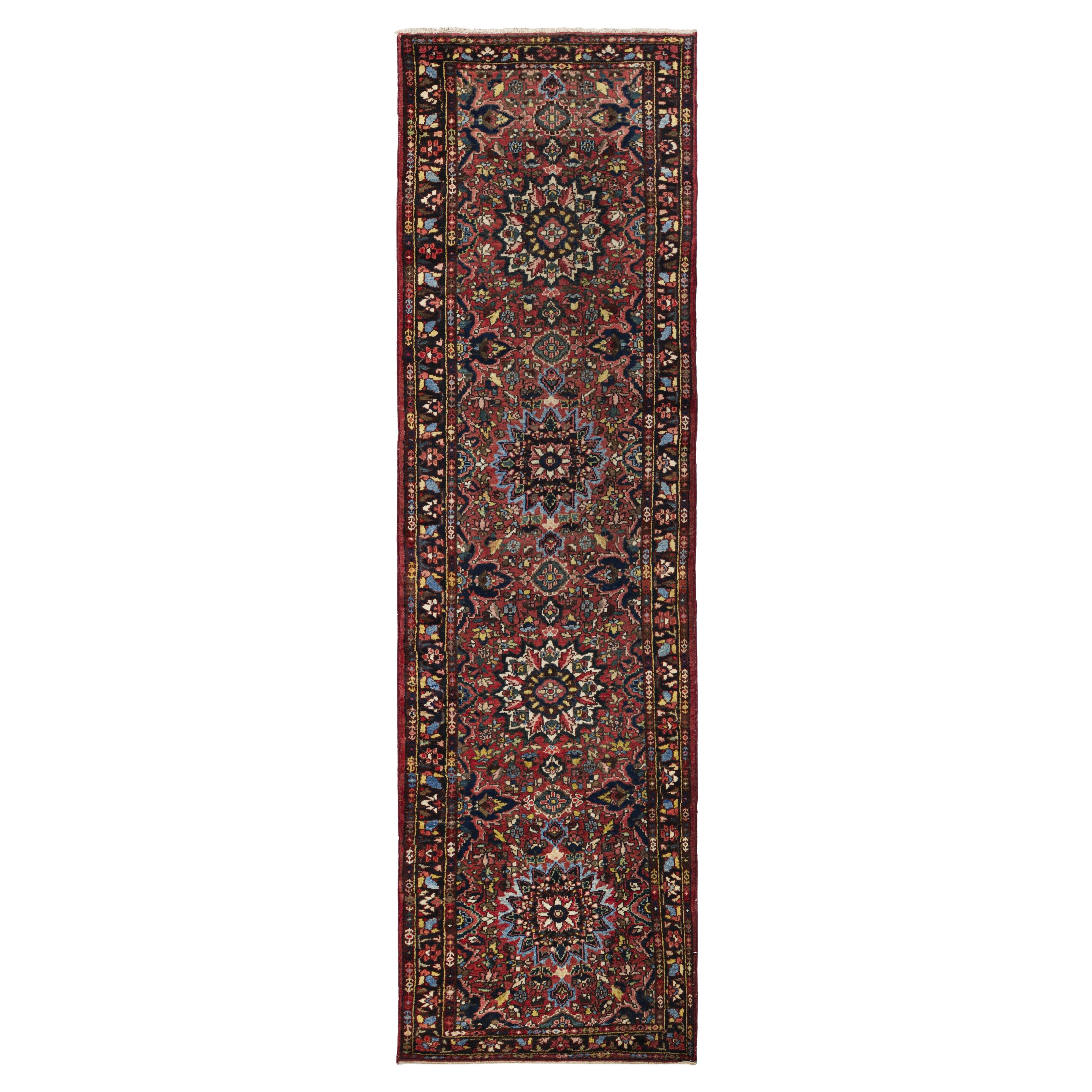 Rust Persian Wool Hand Knotted Runner 3 ft x 11 ft , Starburst Medallion im Angebot