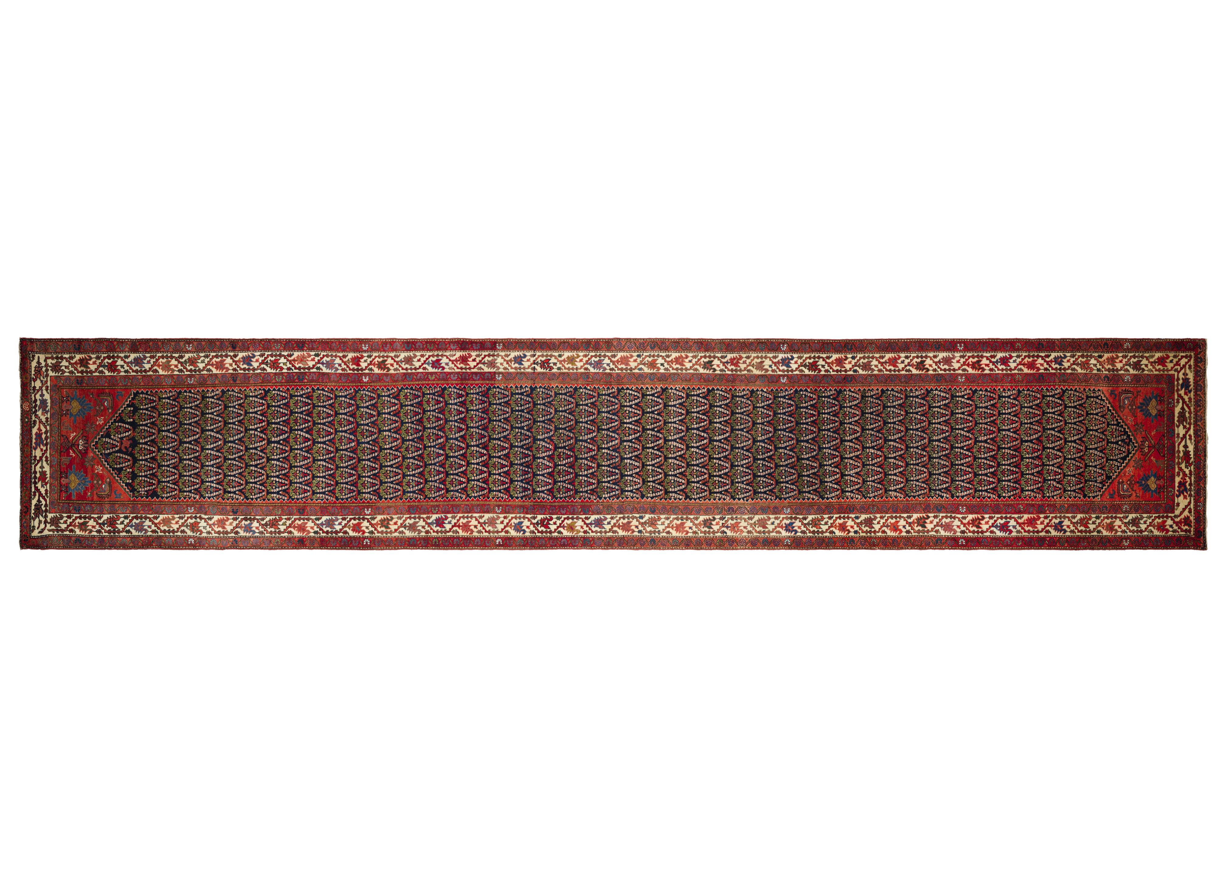 Rust Persian Wool Hand Knotted Runner 3 ft x 19 ft , Scalloped Lattice Elegance (Frühes 20. Jahrhundert) im Angebot