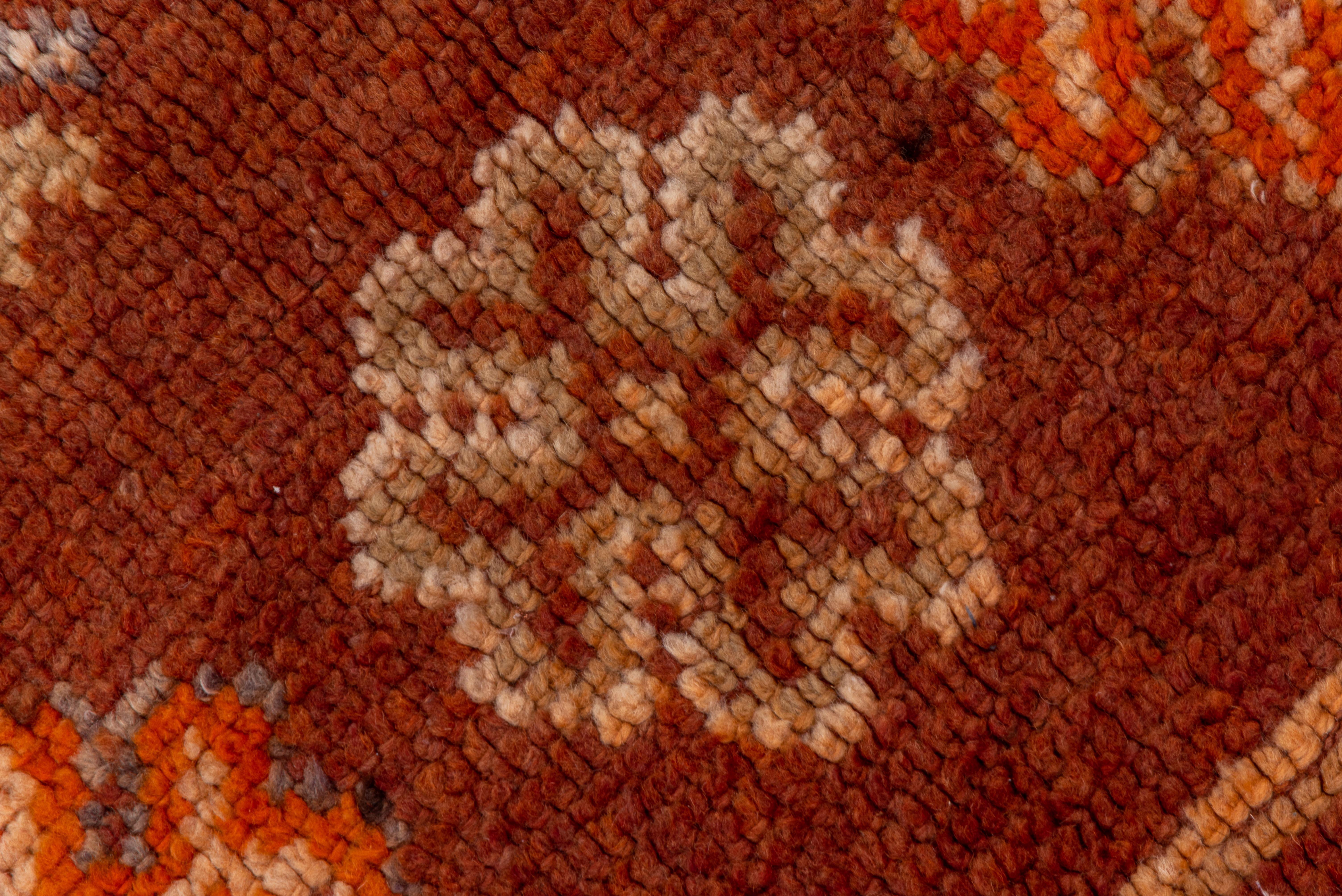 20ième siècle Tapis à motifs marocains rouille-rouille-rouge en vente
