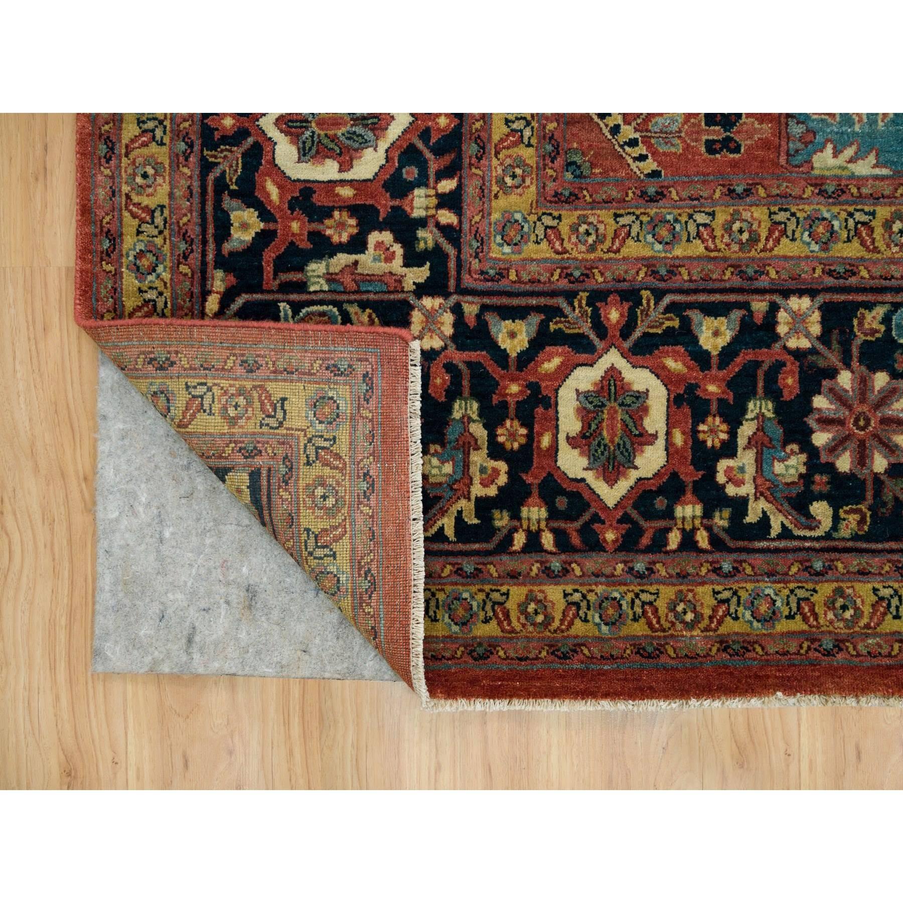 Quadratischer orientalischer handgeknüpfter Heriz-Re-Creation-Wollteppich in Rostrot 9'10