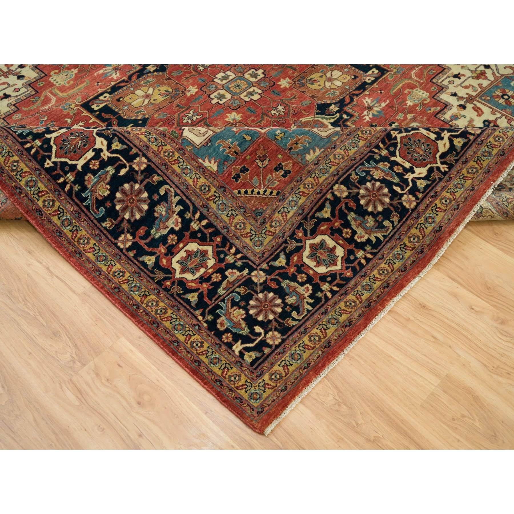 Quadratischer orientalischer handgeknüpfter Heriz-Re-Creation-Wollteppich in Rostrot 9'10