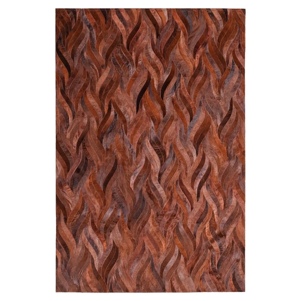 Rust Red Wavy Customizable Cowhide Russet Onda Area Rug XLarge (rouille, rouge, ondulé) en vente
