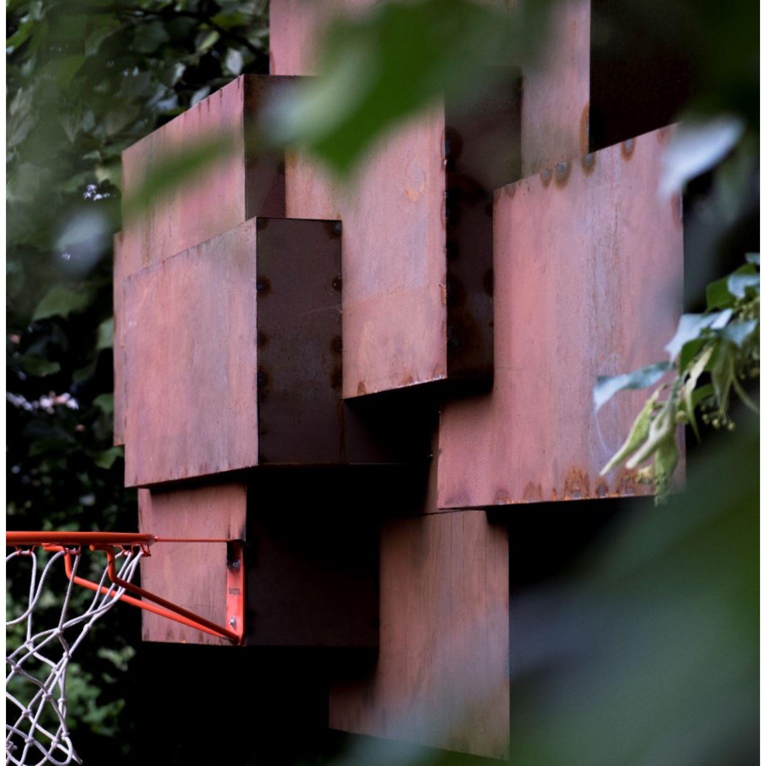 Rusted Dreams, Sculpture by Atelier Haute Cuisine In New Condition For Sale In Geneve, CH