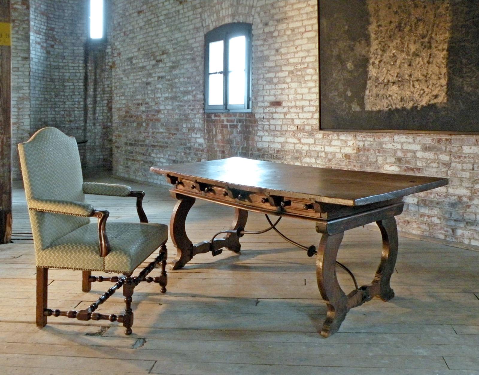 Italian Rustic 17th Century Baroque Walnut Desk / Writing or Library Table For Sale