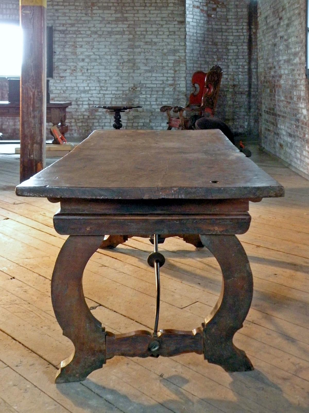 Rustic 17th Century Baroque Walnut Desk / Writing or Library Table For Sale 1