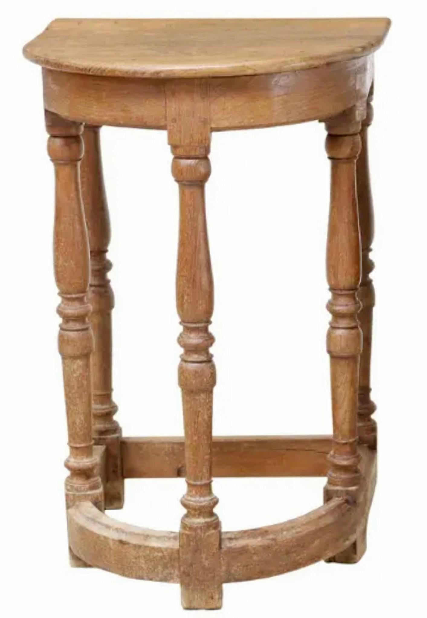 Rustic 18th/19th Century Country Continental Oak Side Table For Sale 1