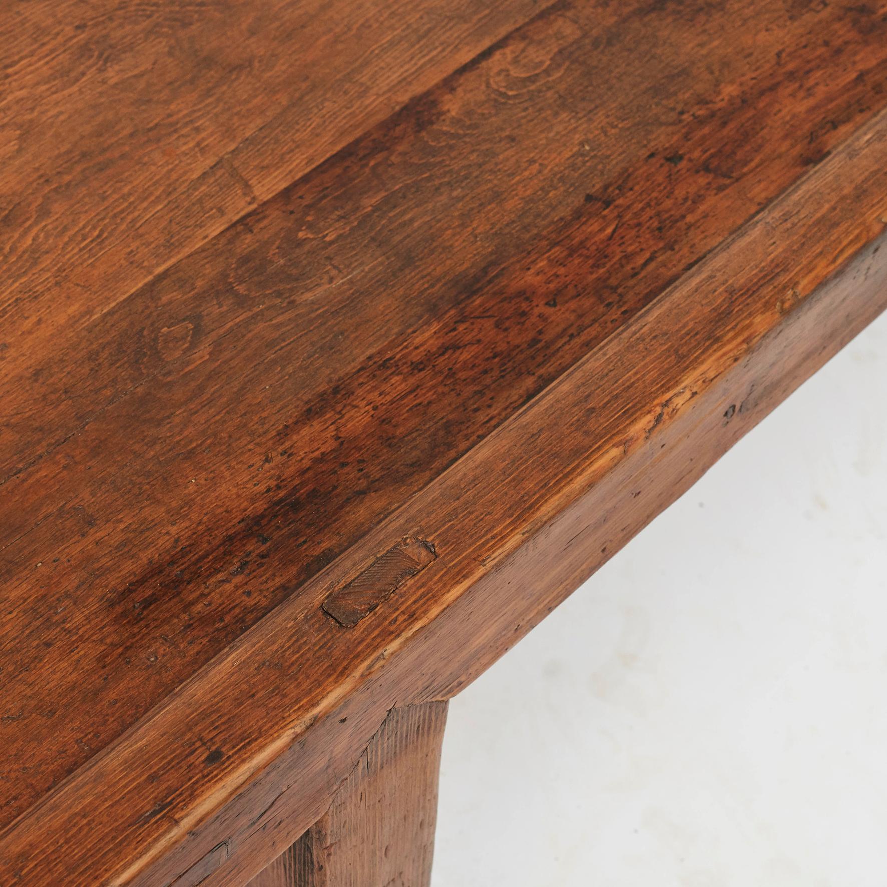 raised edge table