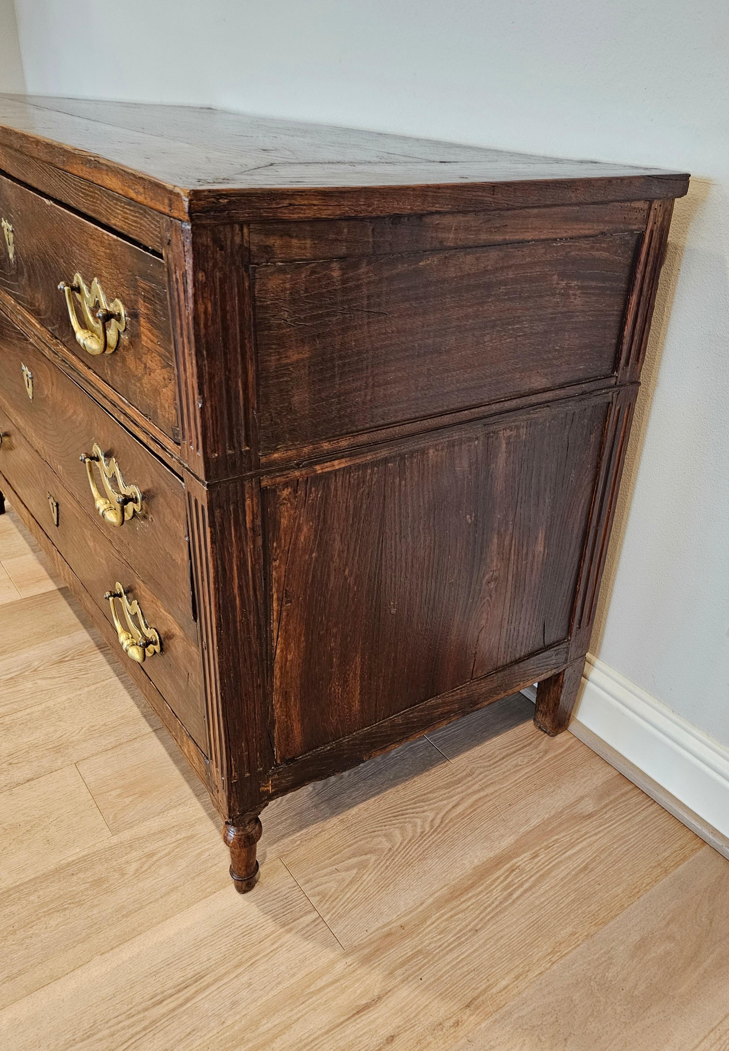 Rustic 18th Century Italian Louis XVI Period Chest Of Drawers Commode  For Sale 10