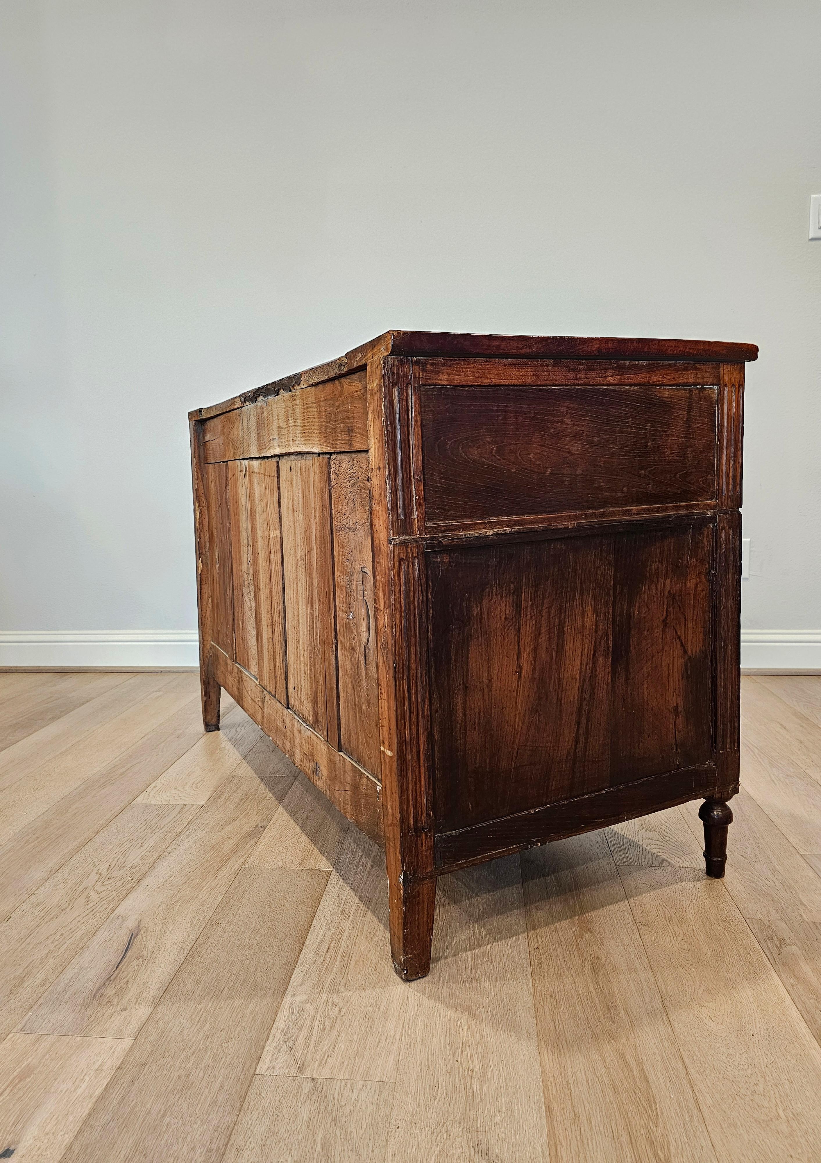 Rustic 18th Century Italian Louis XVI Period Chest Of Drawers Commode  For Sale 12