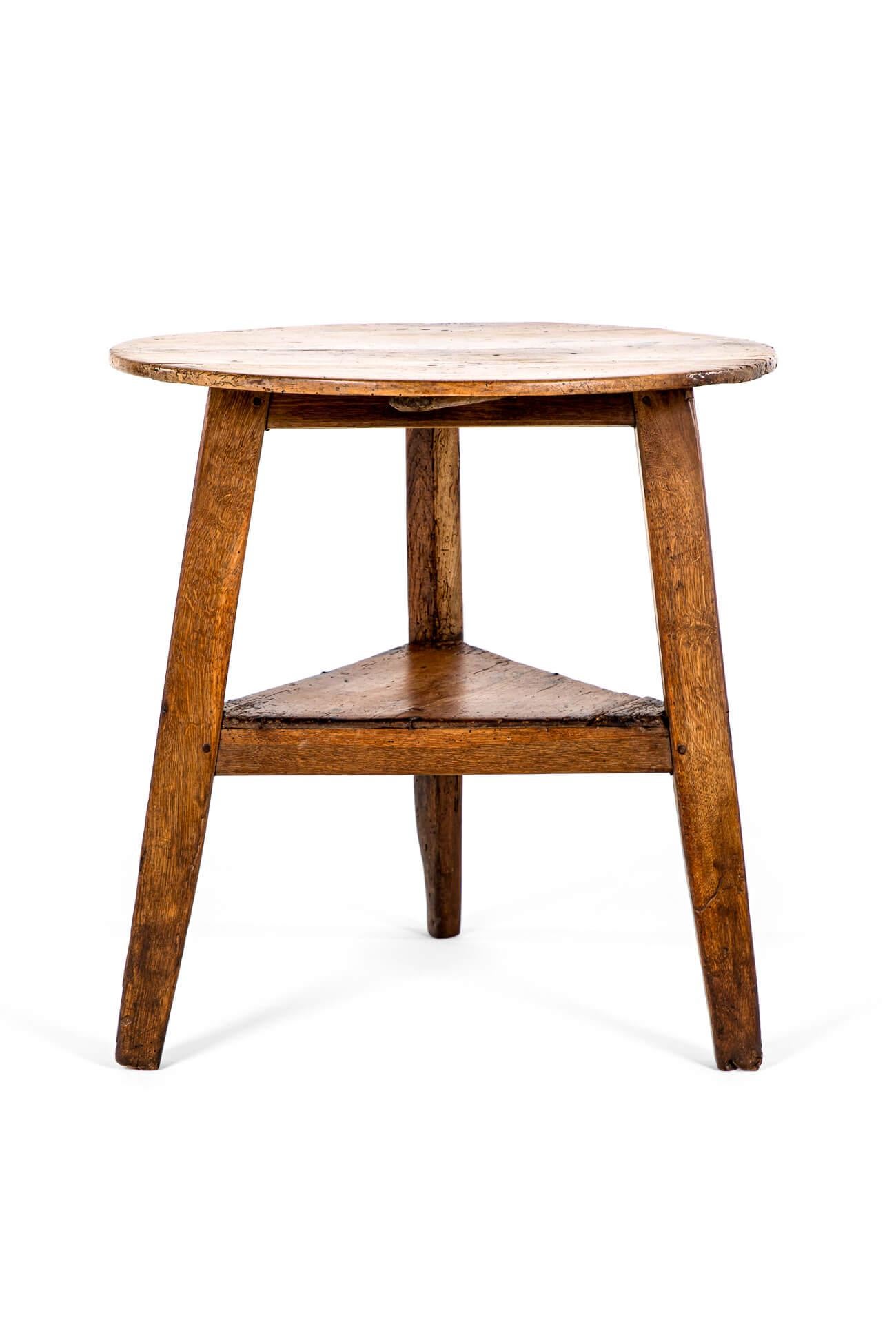 Rustique Table de cricket rustique galloise du 18e siècle