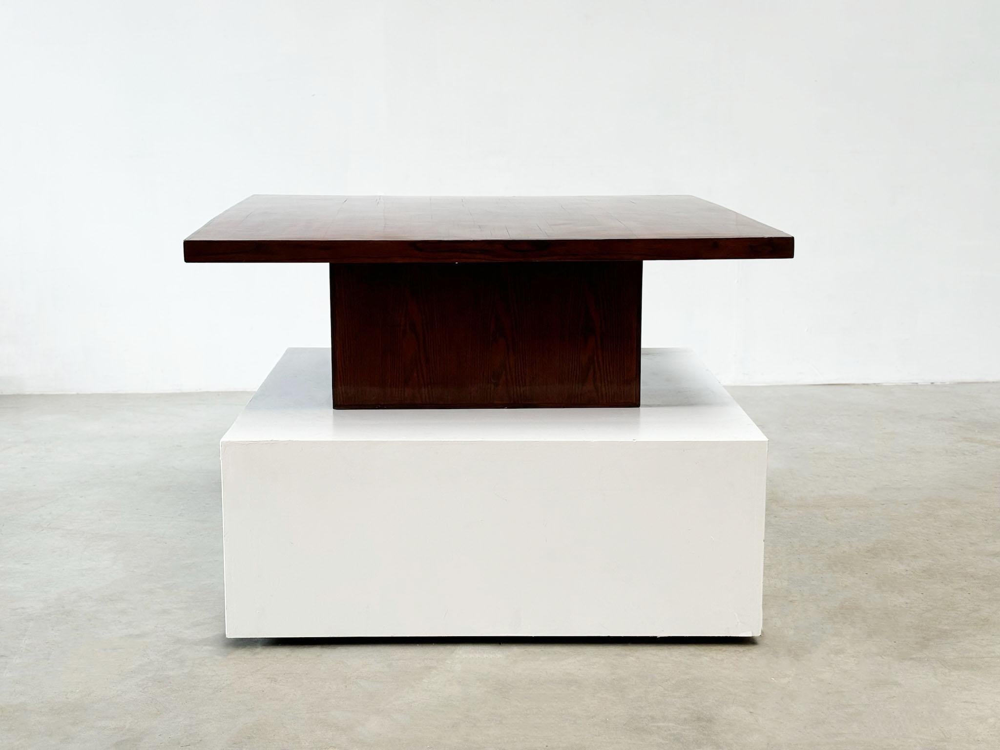 Table basse rustique Wabi-Sabi des années 1970 dans le style d'Axel Vervoordt 4