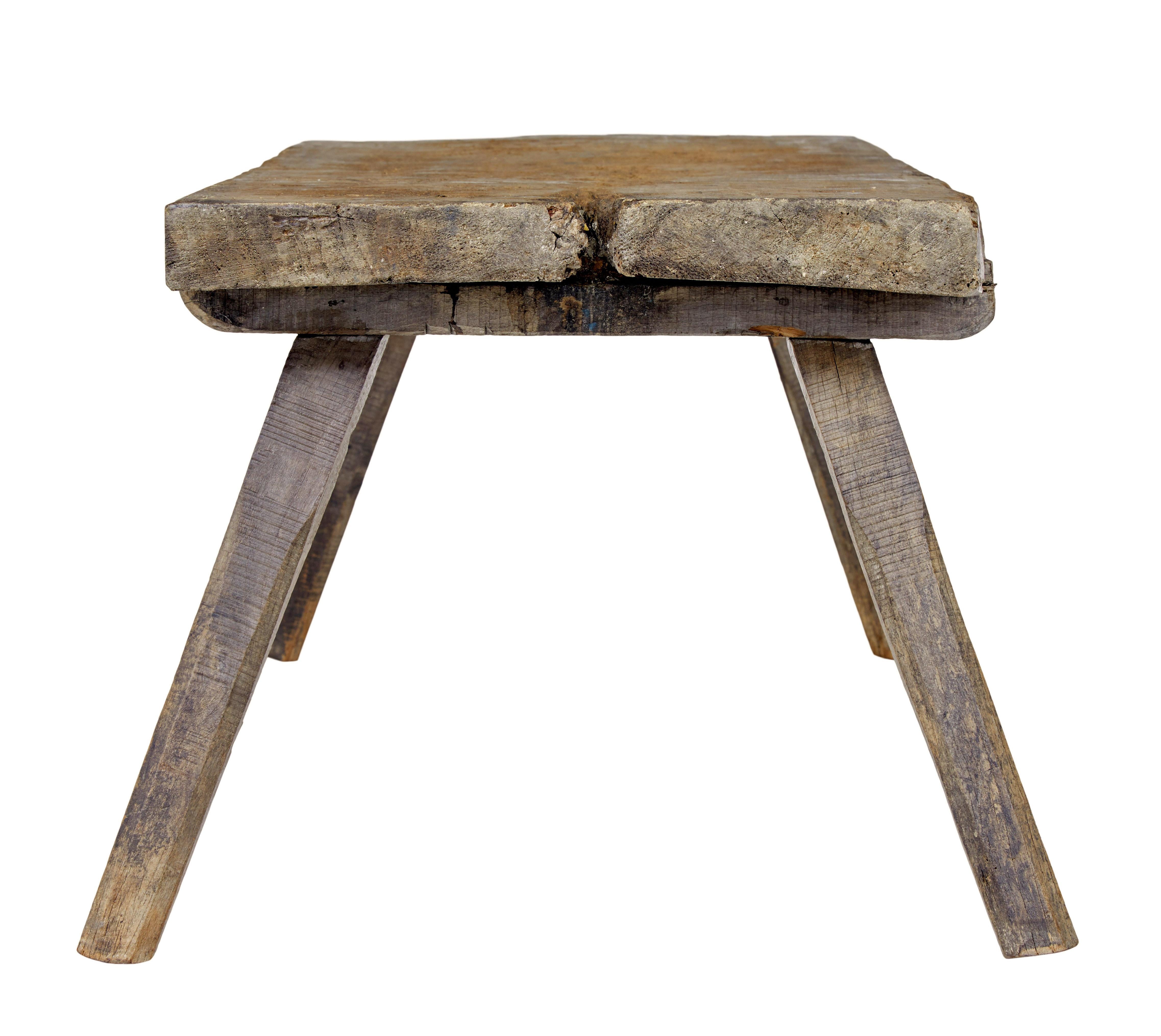 Rustic 19th Century elm pig bench For Sale 1
