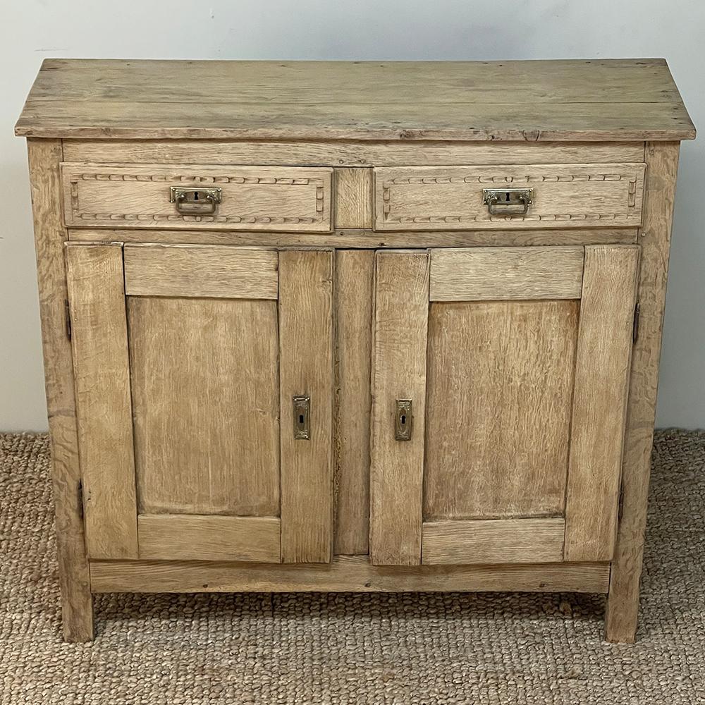Rustic 19th Century French Louis Philippe Oak Buffet For Sale 1