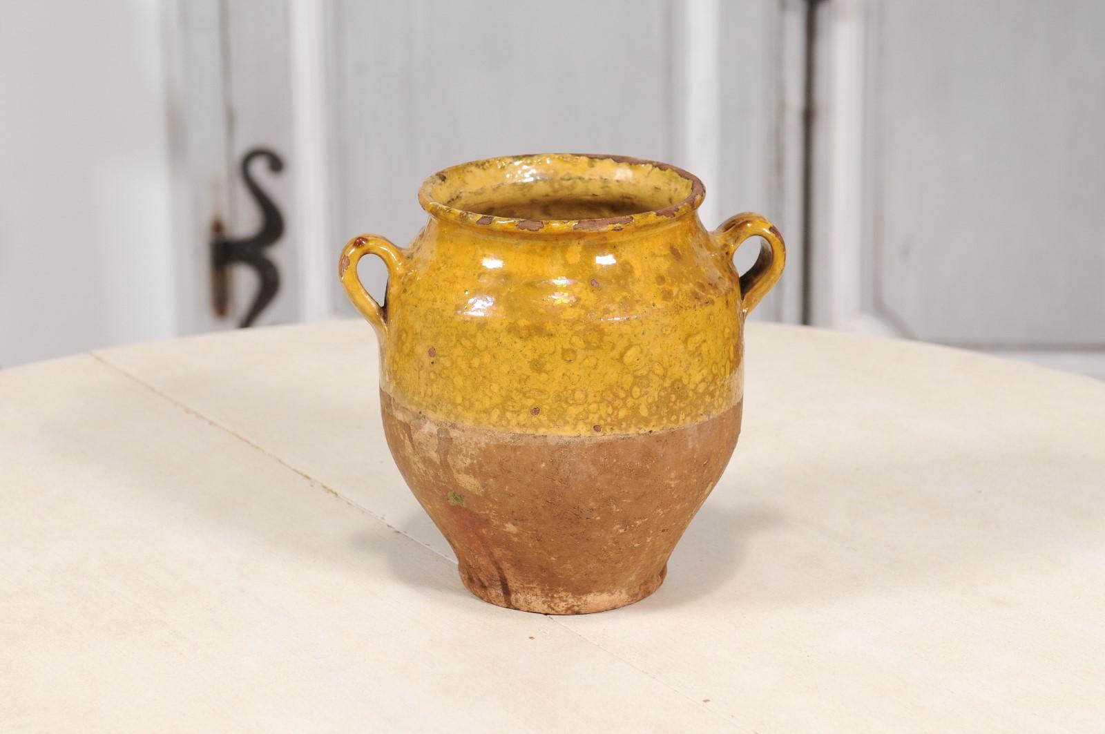 Rustic 19th Century French Provincial Pot à Confit with Yellow Glaze and Handles 5