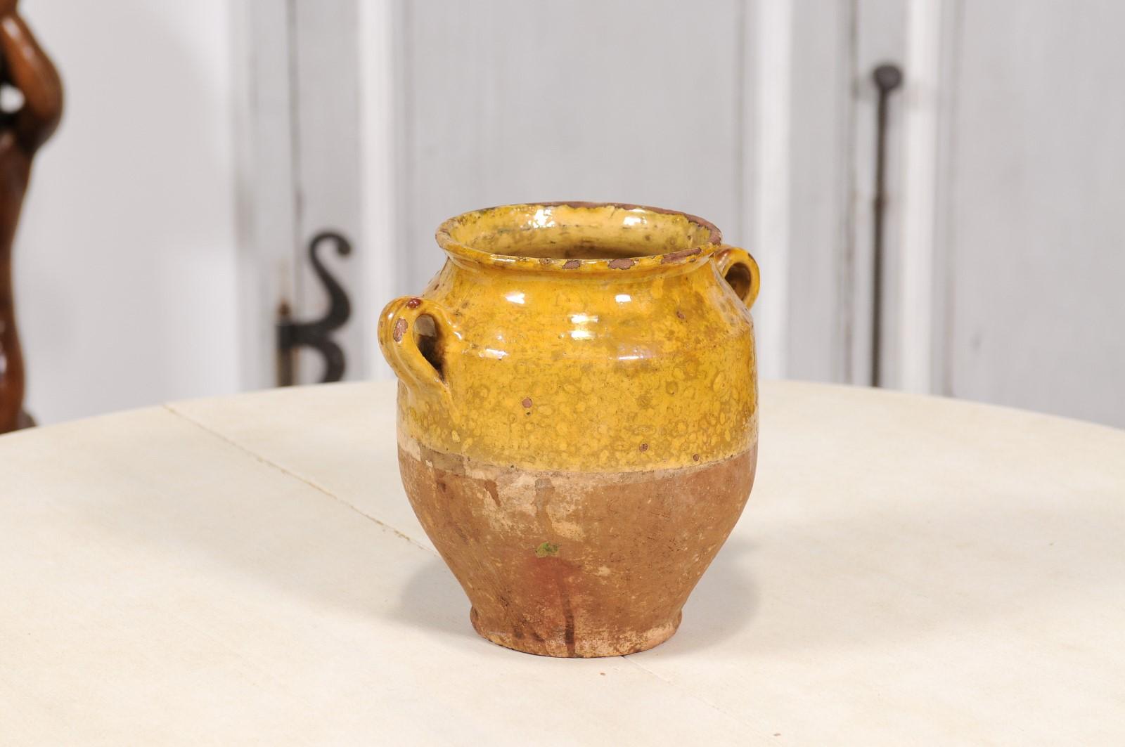 Glazed Rustic 19th Century French Provincial Pot à Confit with Yellow Glaze and Handles