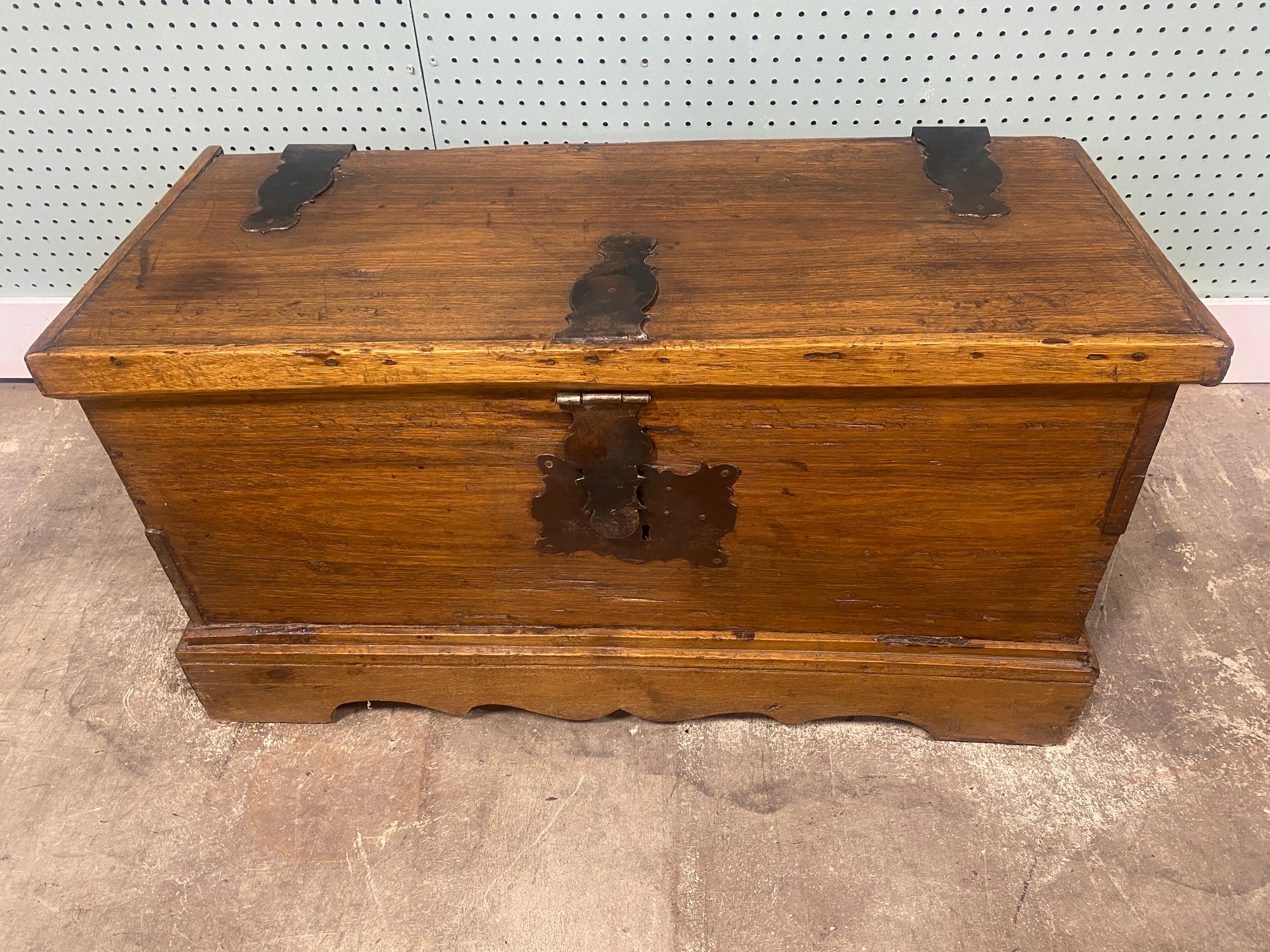 19th Century Rustic 19th century handmade chest For Sale