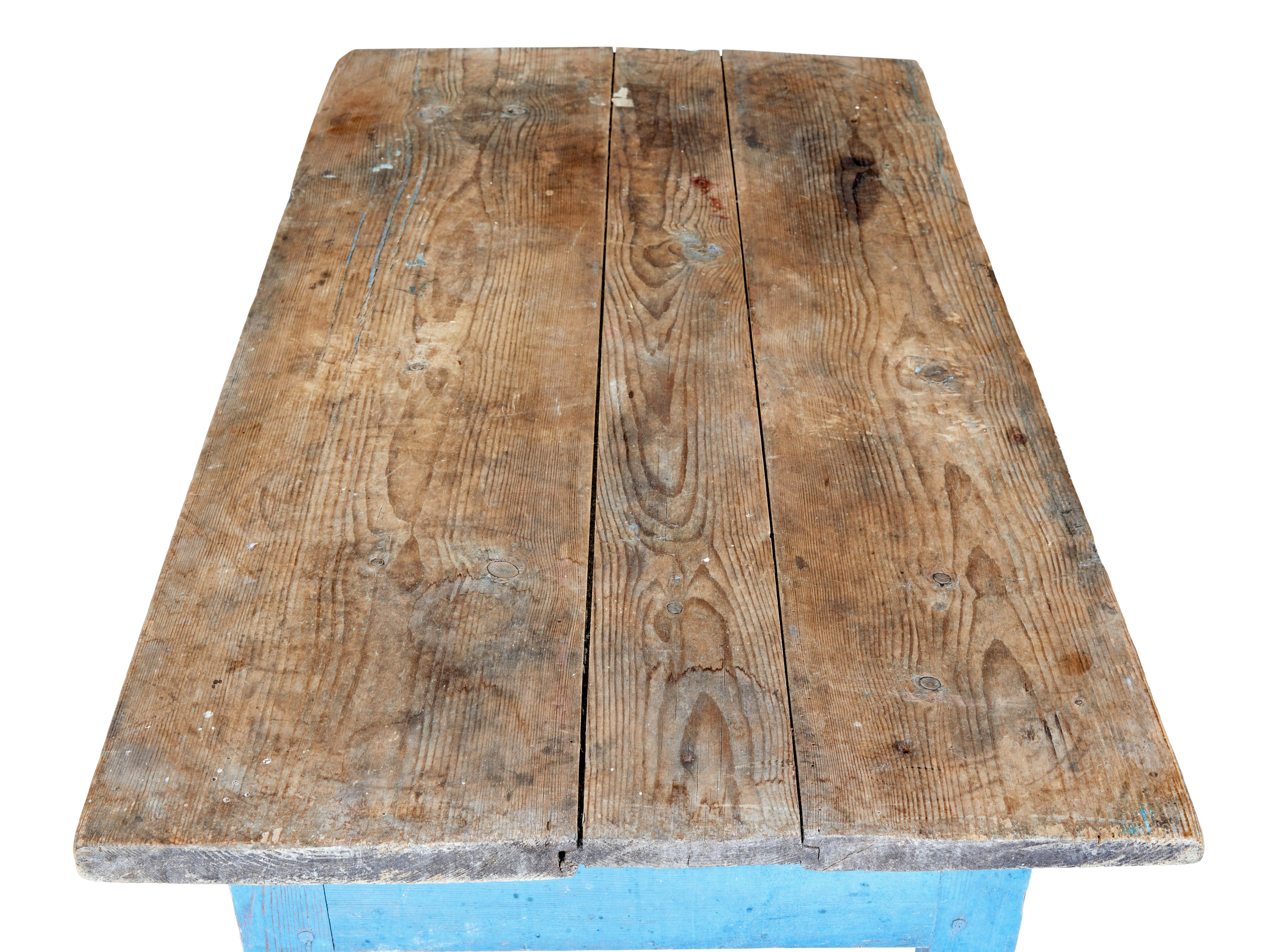 Pine Rustic 19th century painted pine side table For Sale