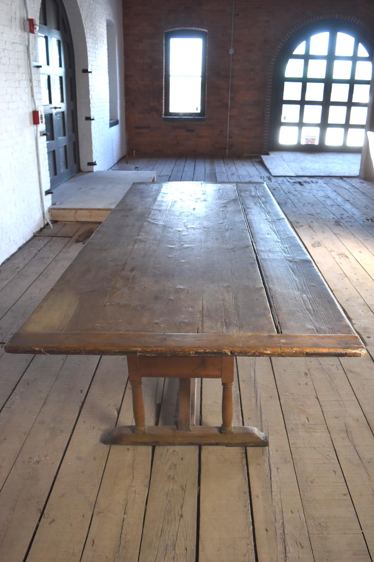 North American Rustic 19th century pine Settle-Table / Farmhouse Table